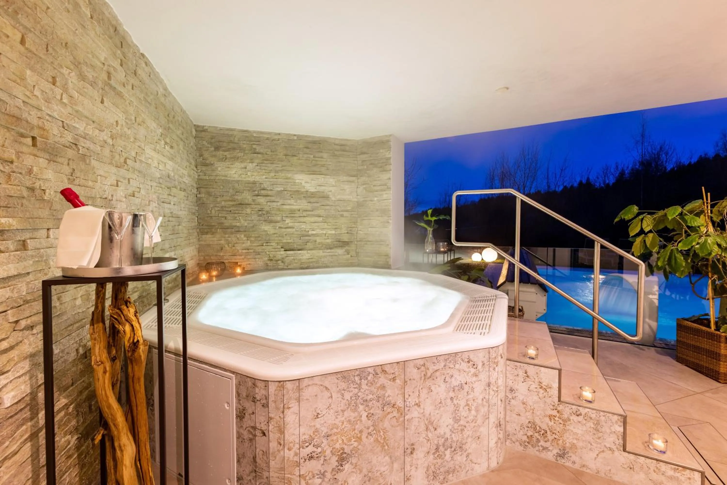 Hot Tub in Parkhotel Maximilian Ottobeuren