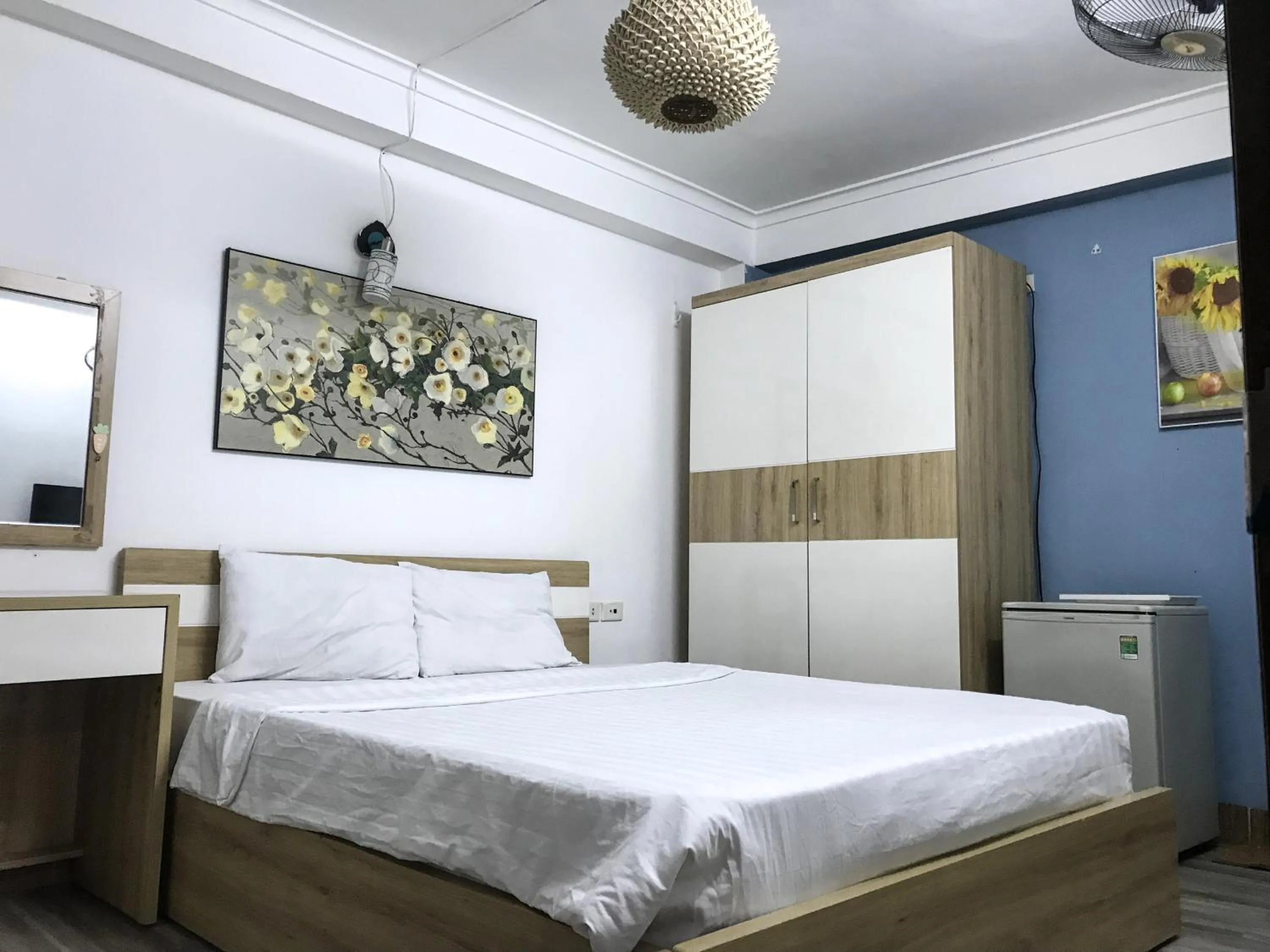 Photo of the whole room, Bed in The Autumn Homestel