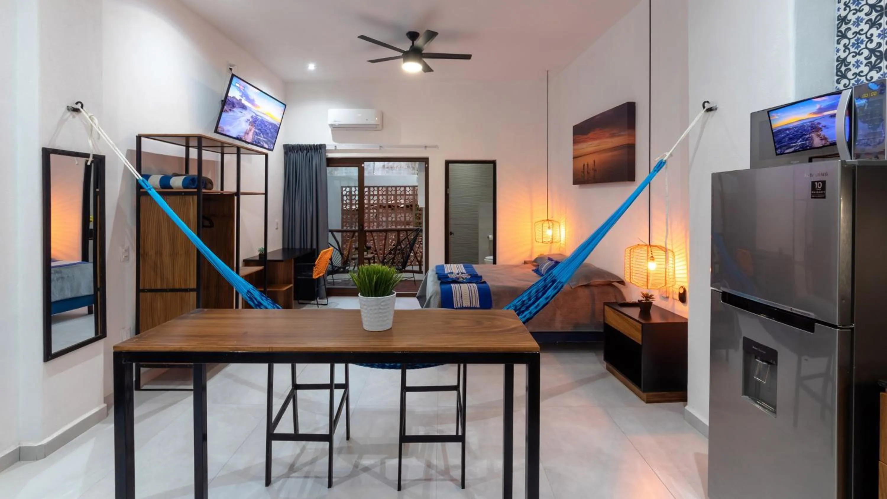 Dining area in Casa Makawe ONLY ADULTS