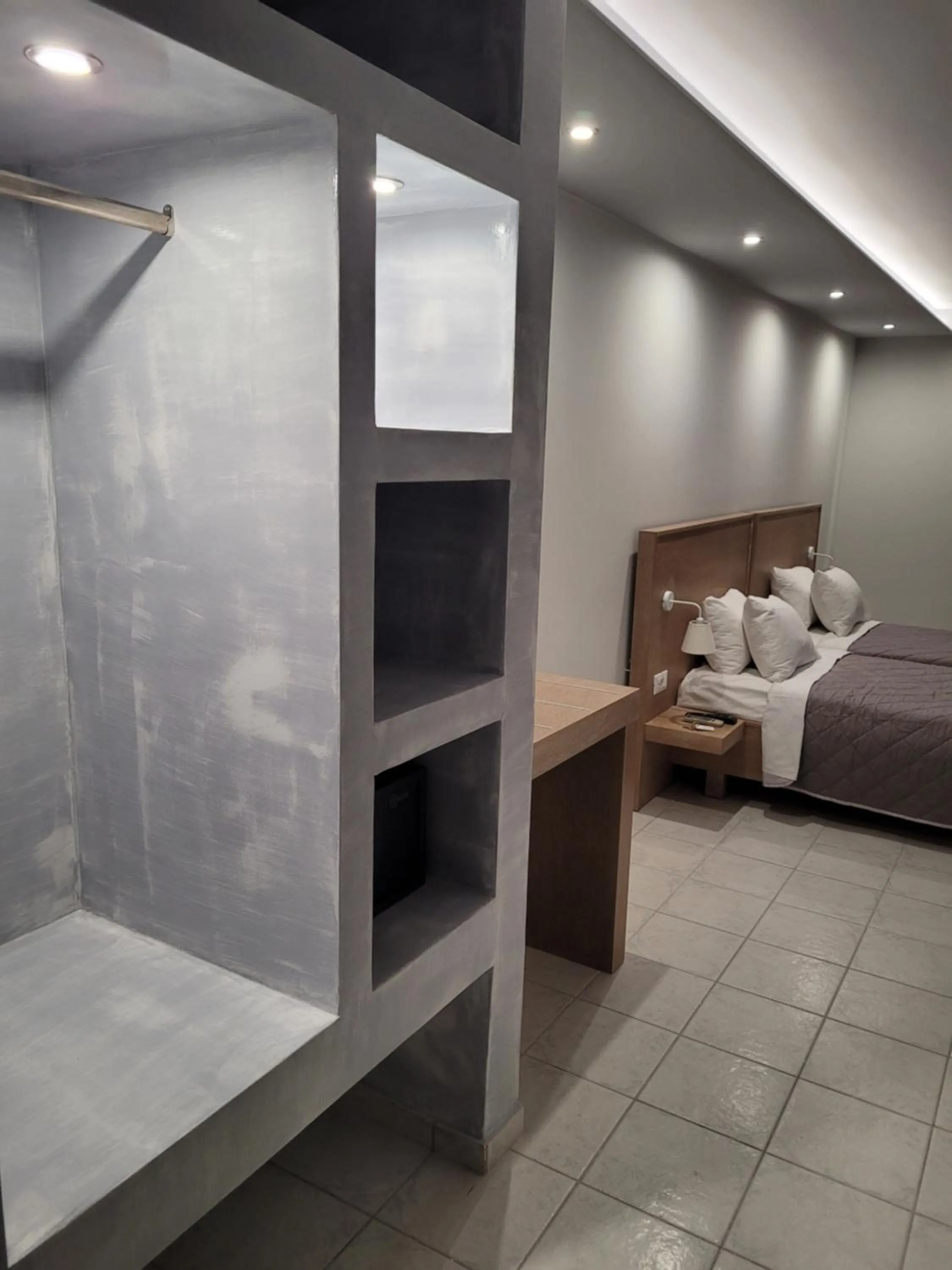 Bedroom, Bed in Jannos Beach hotel