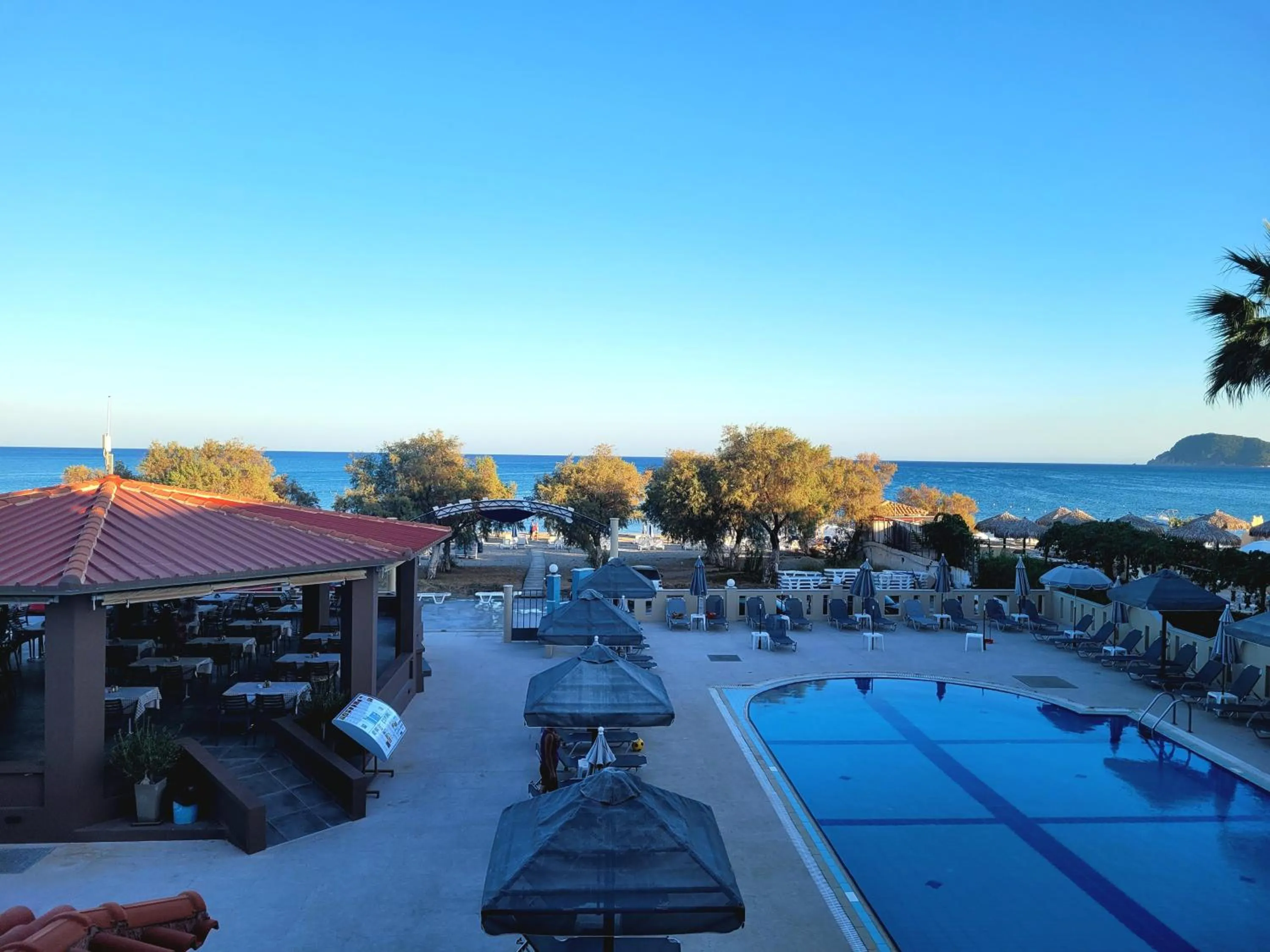 Property building in Jannos Beach hotel