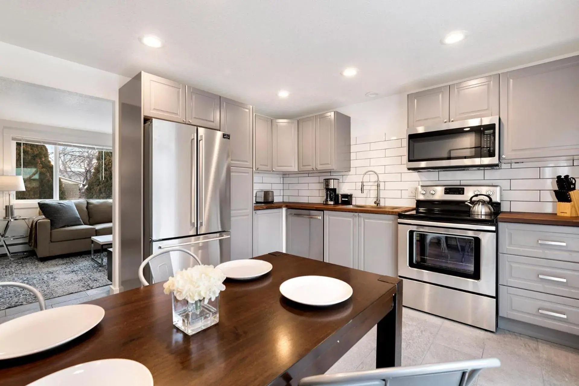 Two-Bedroom Townhouse in Comfortable Abode Near Historic Downtown Two-Bedroom Townhouse in Comfortable Abode Near Historic Downtown