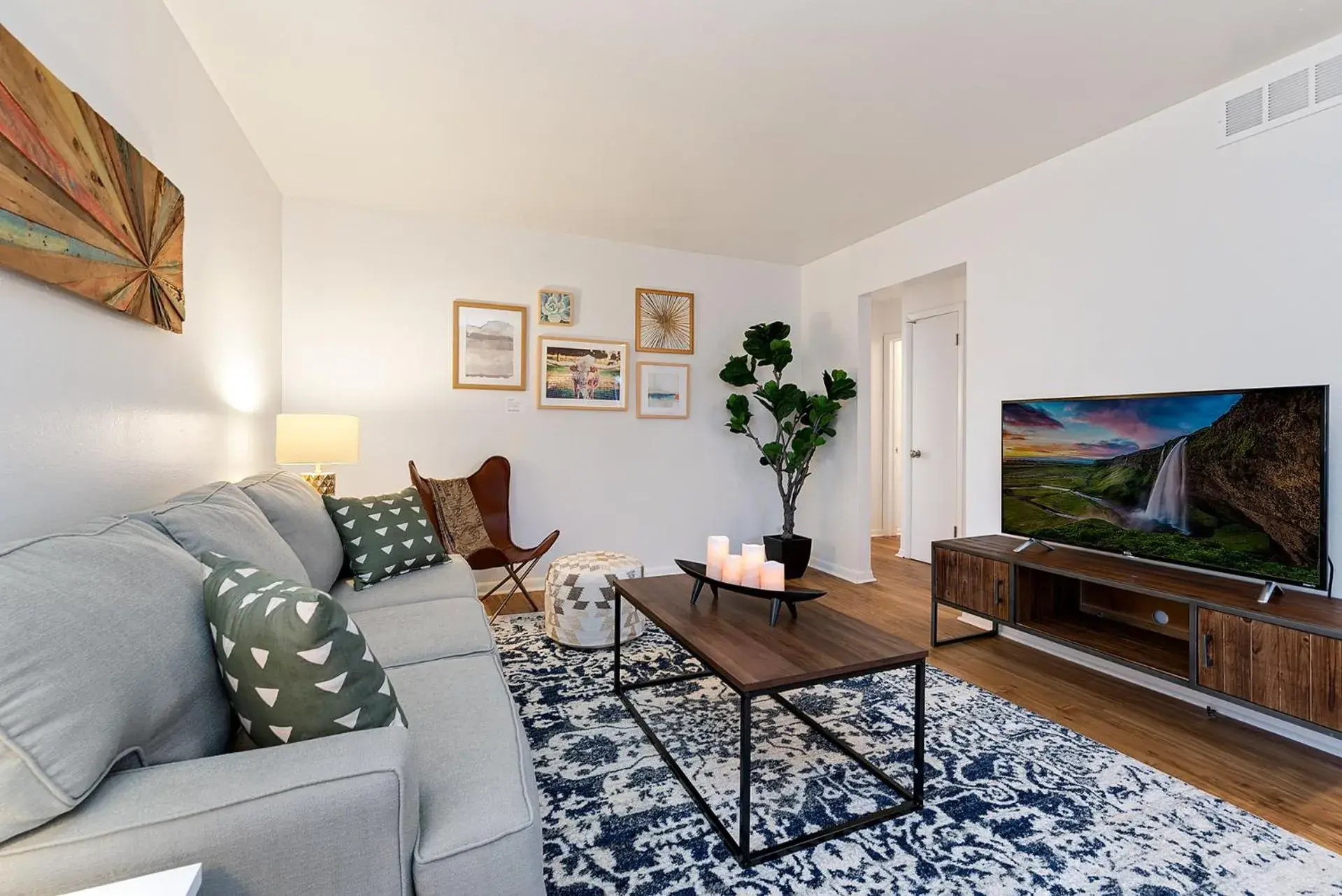 Couples Getaway - Dog Friendly, Bike to Old Town! Couples Getaway - Dog Friendly, Bike to Old Town!