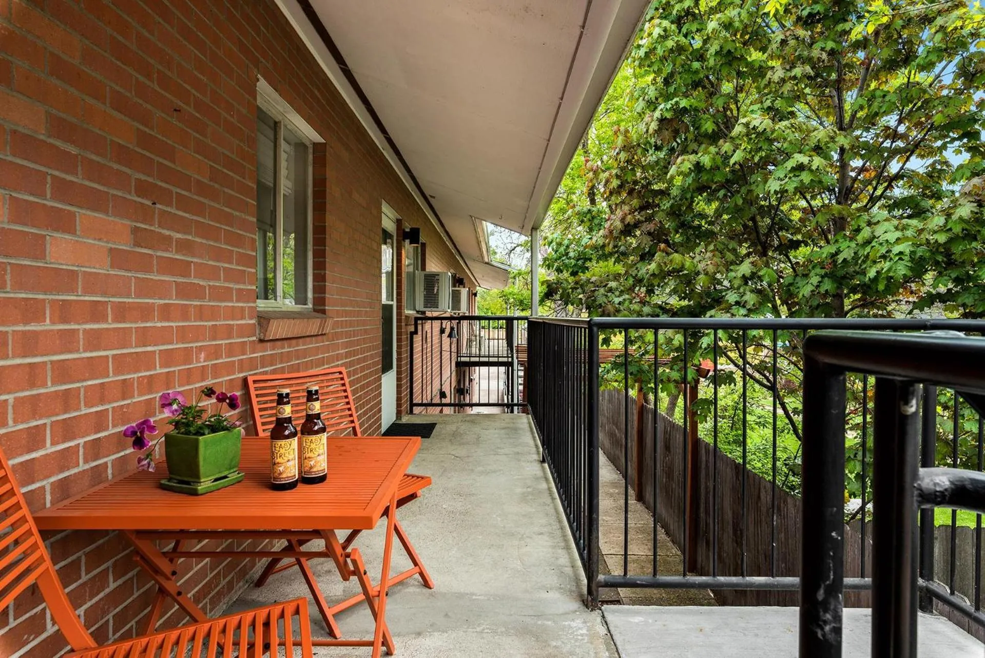 Two-Bedroom Apartment in Breathtaking Condo in the Heart of Old Town