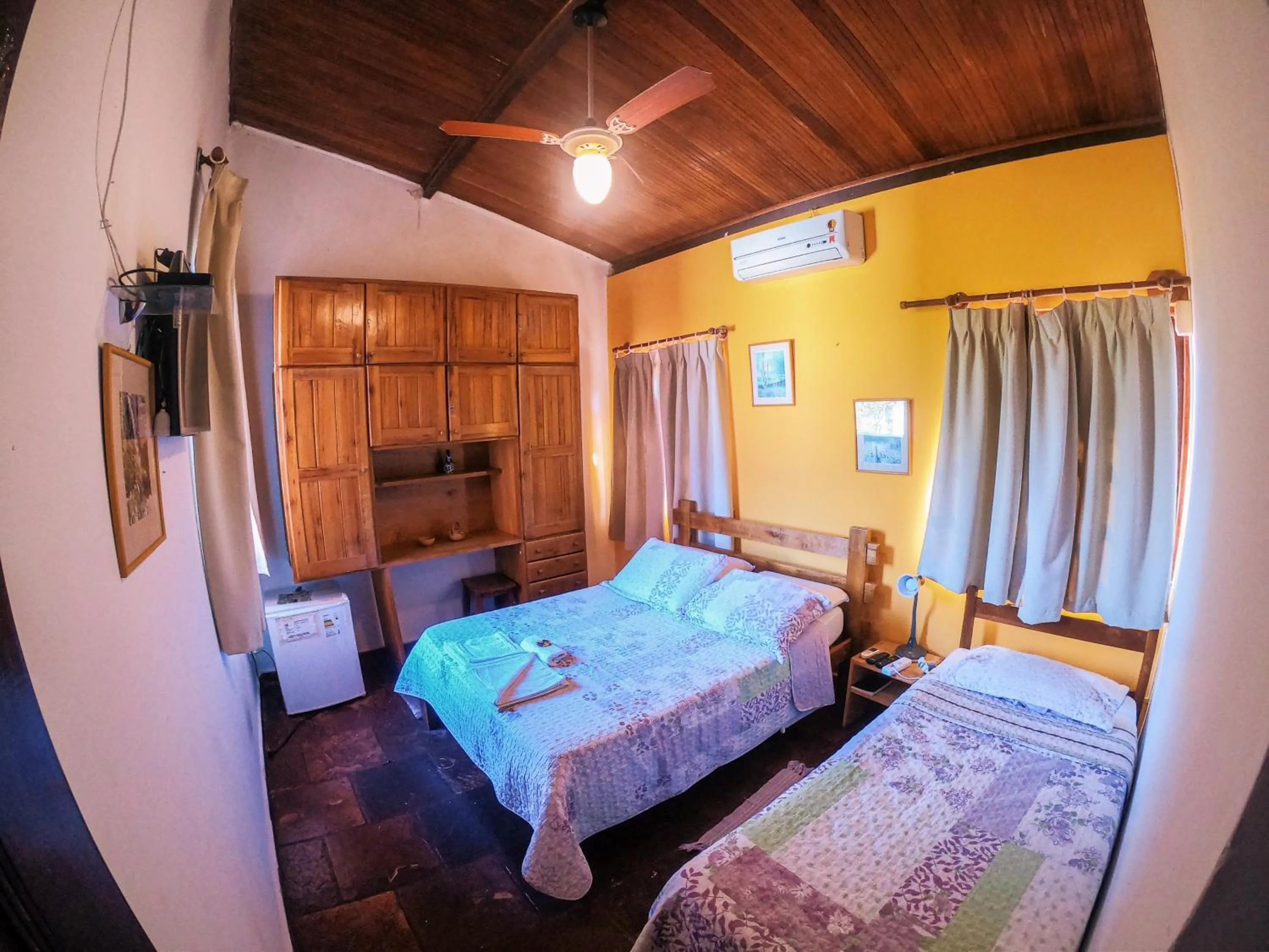Bathroom, Bed in Pousada Bons Lençóis
