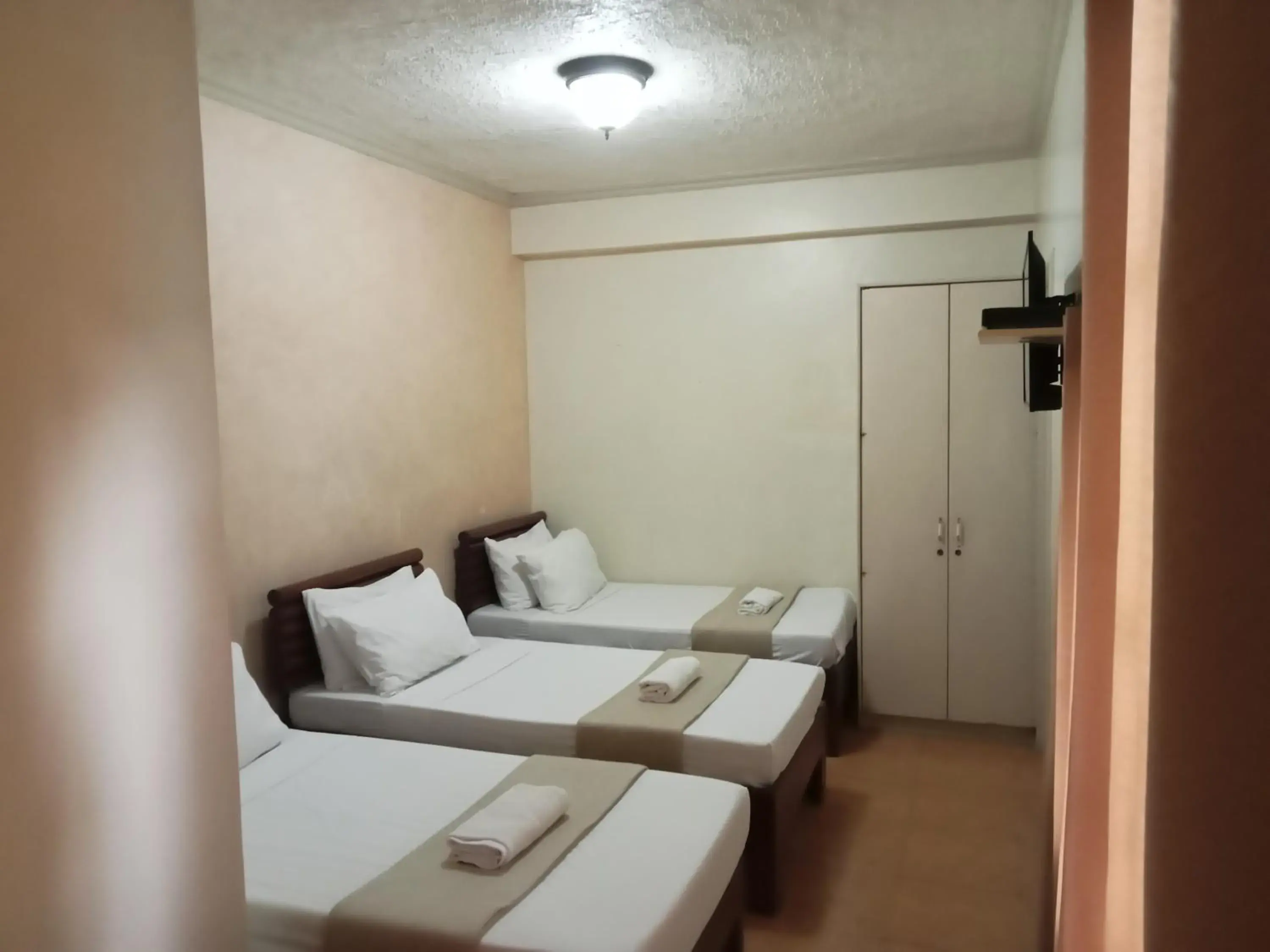 Bedroom, Bed in RedDoorz at Casa Marabella Villamonte Bacolod City Bedroom, Bed in RedDoorz at Casa Marabella Villamonte Bacolod City