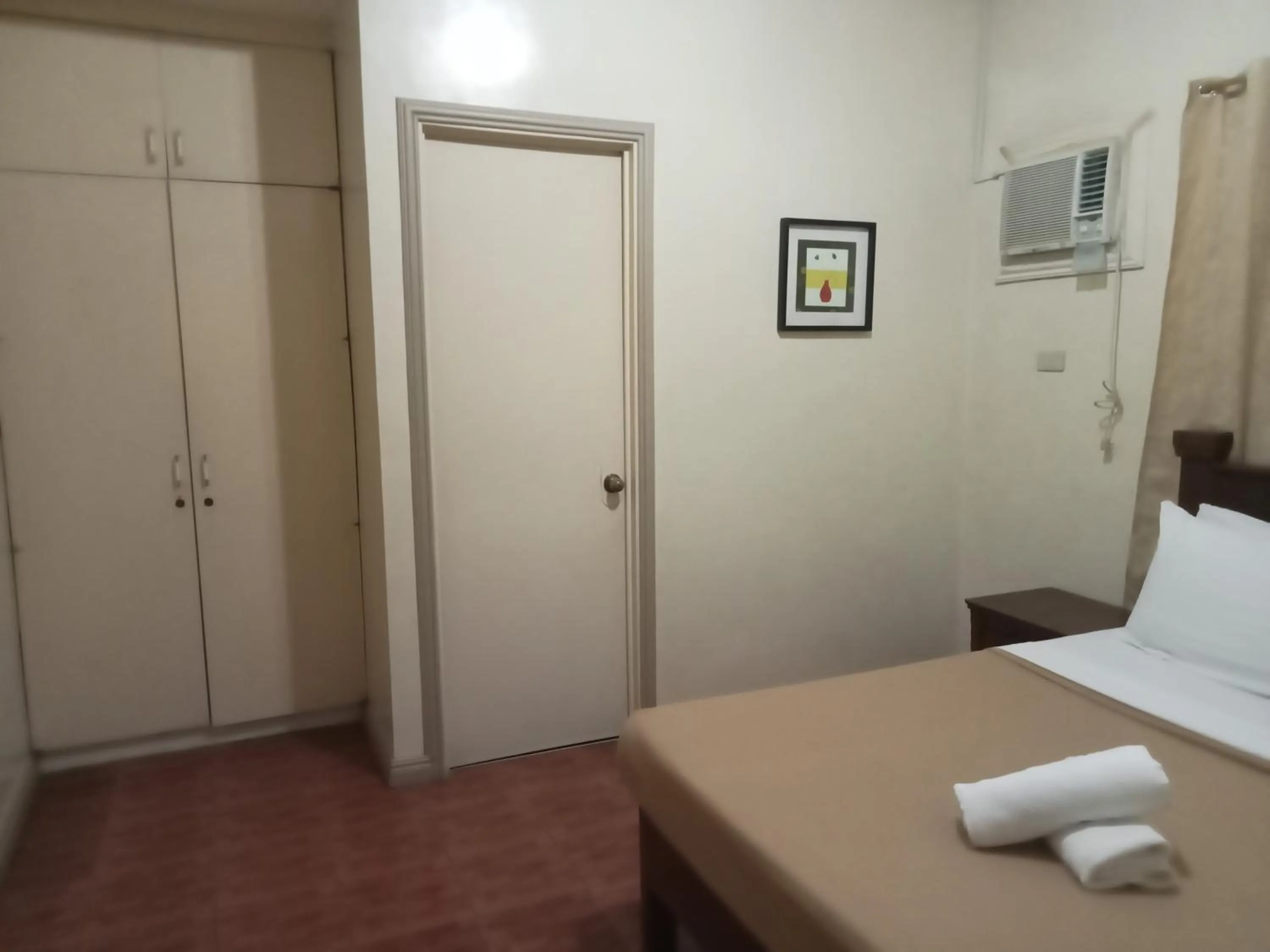 Bed in RedDoorz at Casa Marabella Villamonte Bacolod City