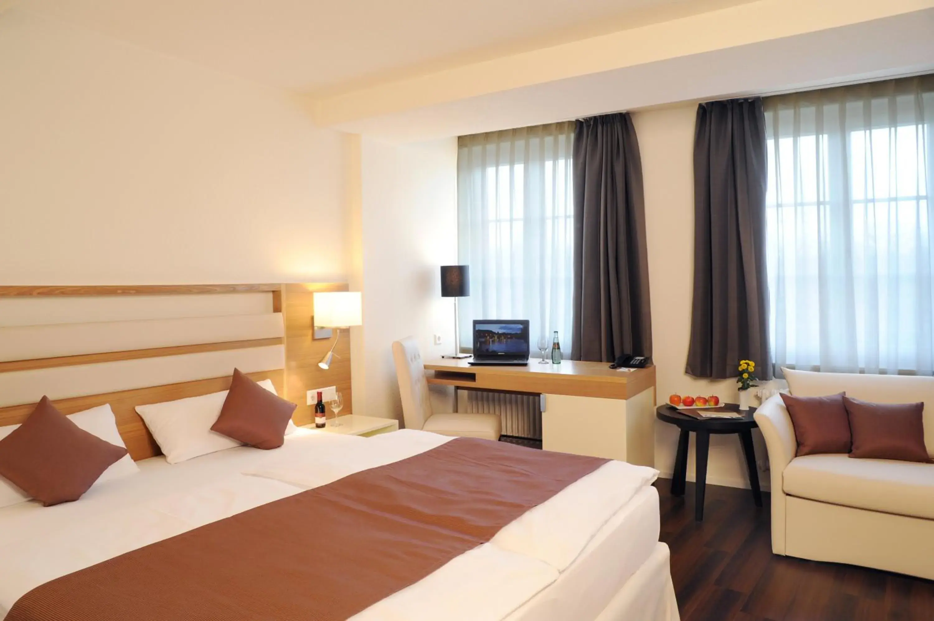 Photo of the whole room, Bed in Hotel Goldener Knopf Photo of the whole room, Bed in Hotel Goldener Knopf