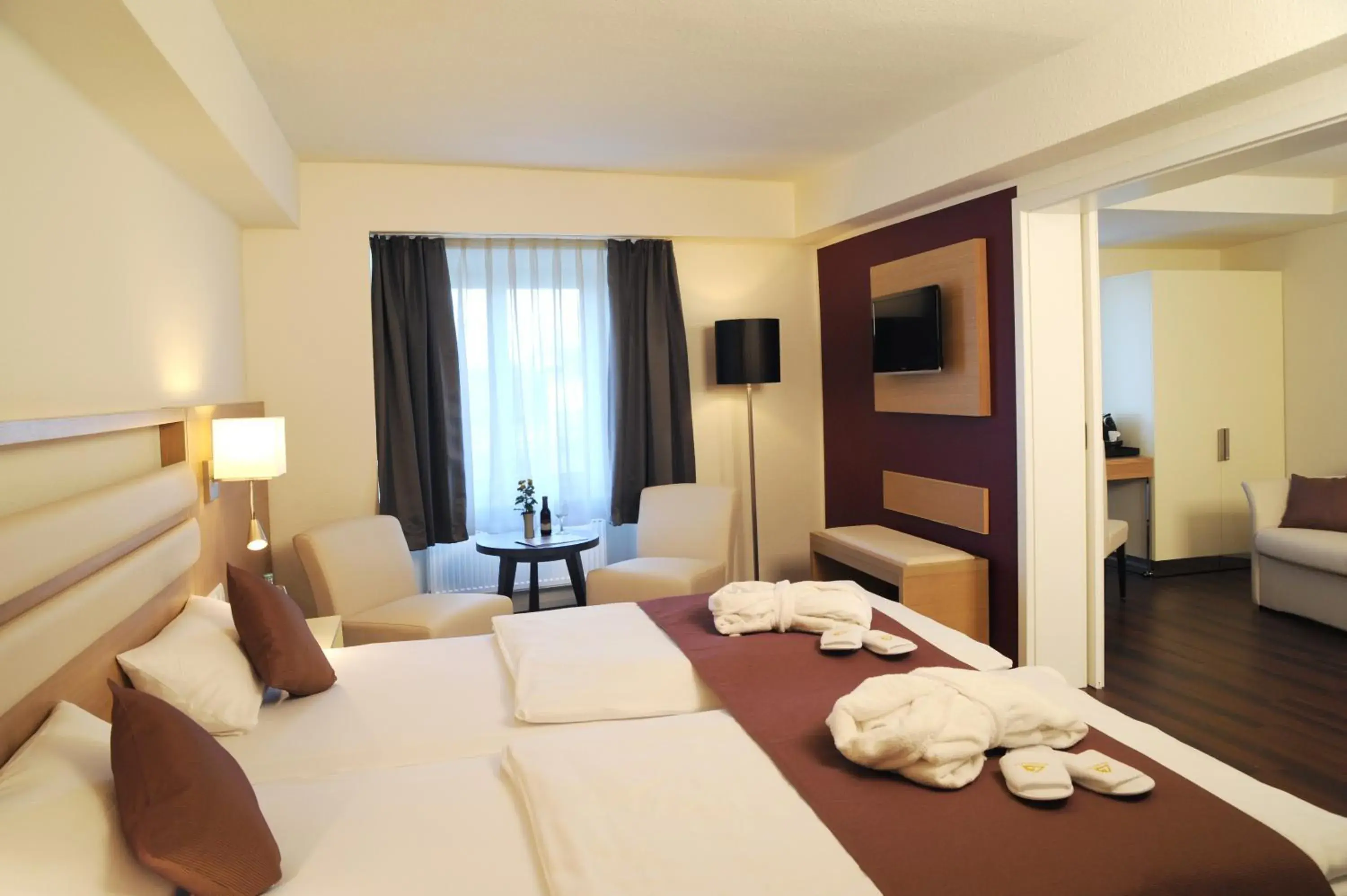 Photo of the whole room, Bed in Hotel Goldener Knopf Photo of the whole room, Bed in Hotel Goldener Knopf