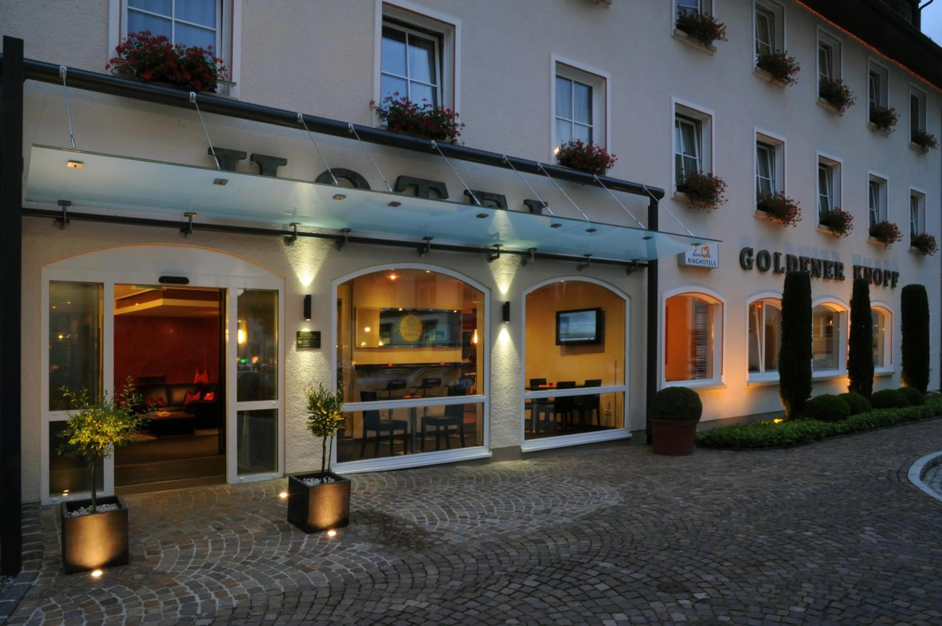 Facade/entrance in Hotel Goldener Knopf