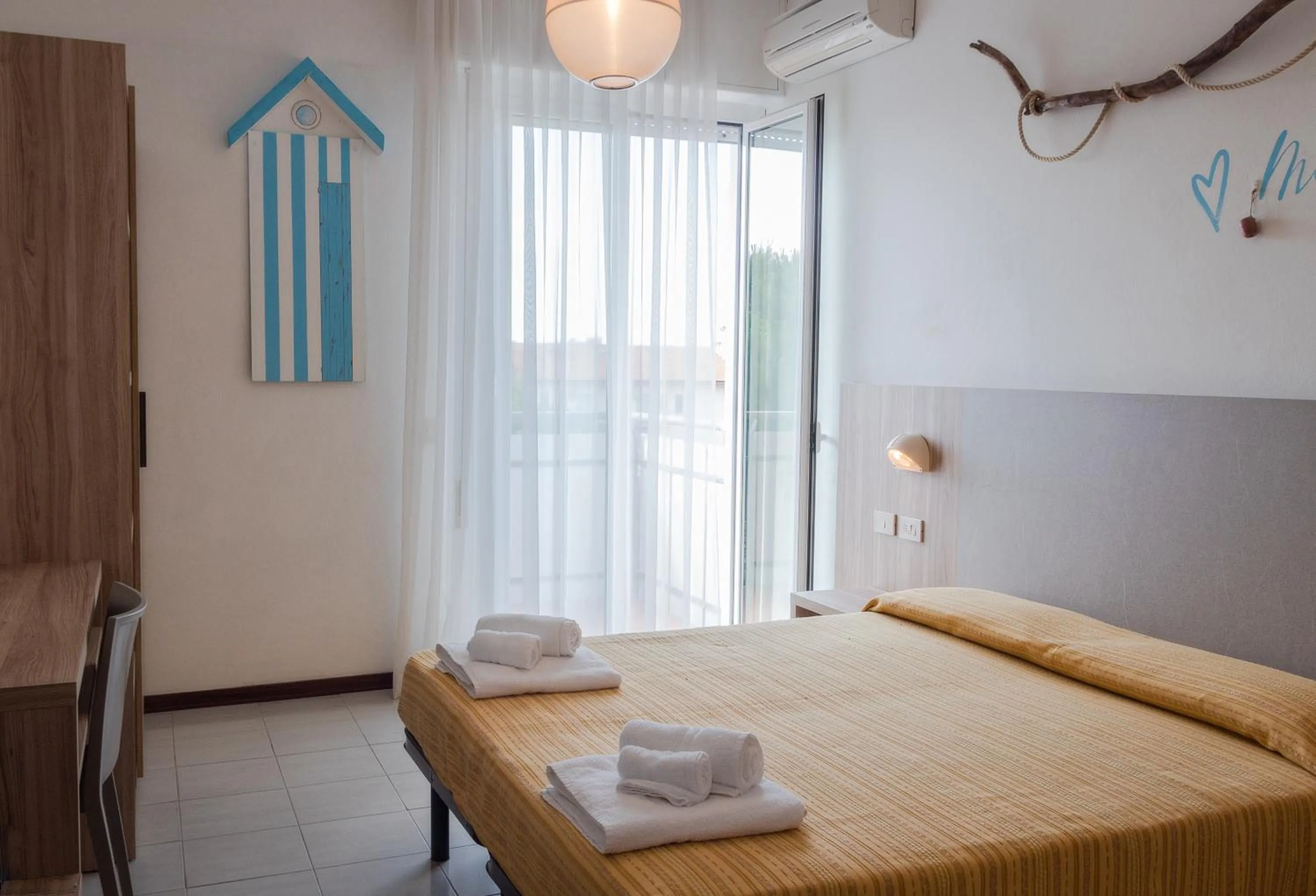 Bedroom, Bed in Hotel Astrid