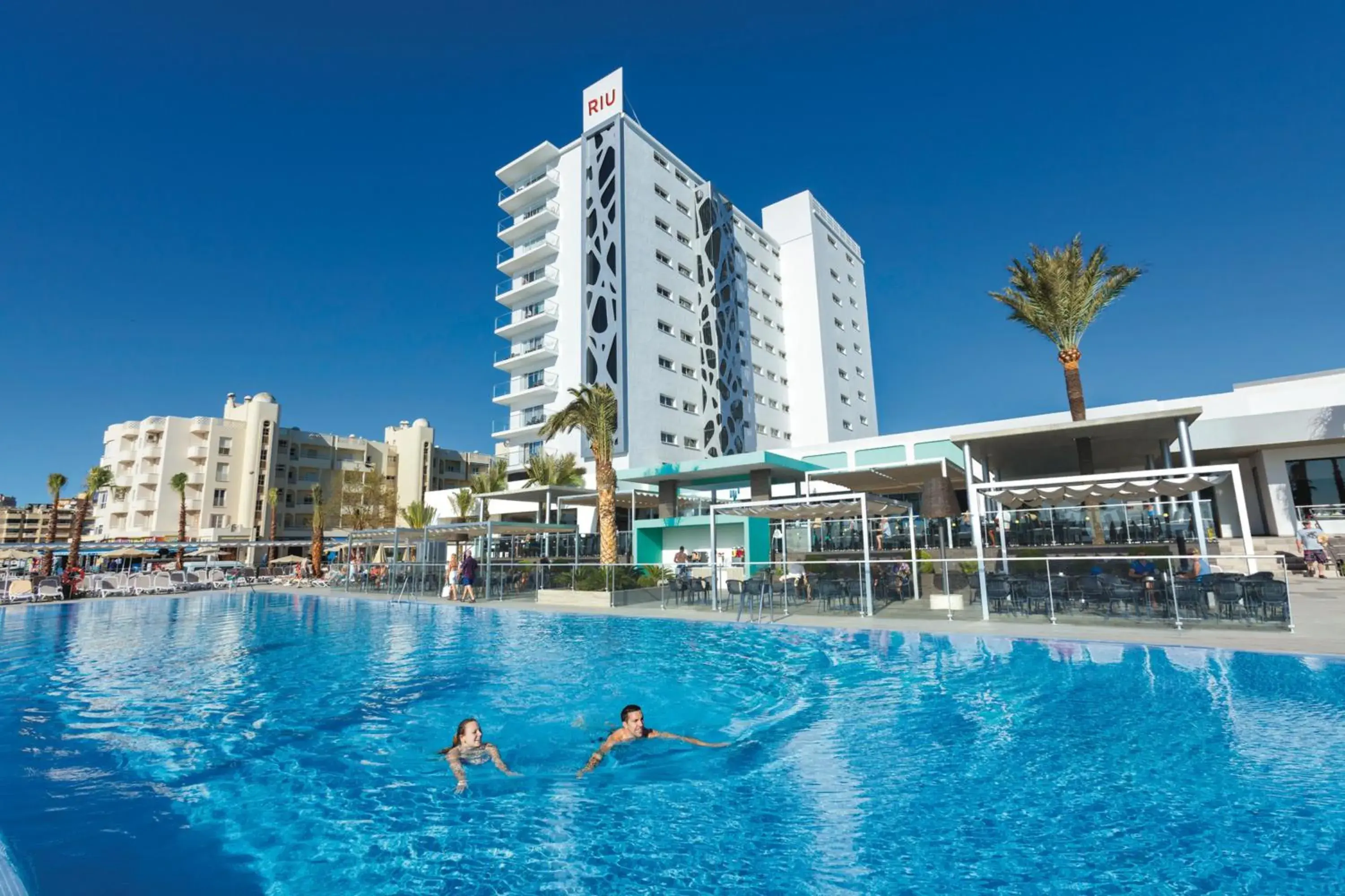 Swimming pool in Hotel Riu Costa del Sol - All Inclusive Swimming pool in Hotel Riu Costa del Sol - All Inclusive