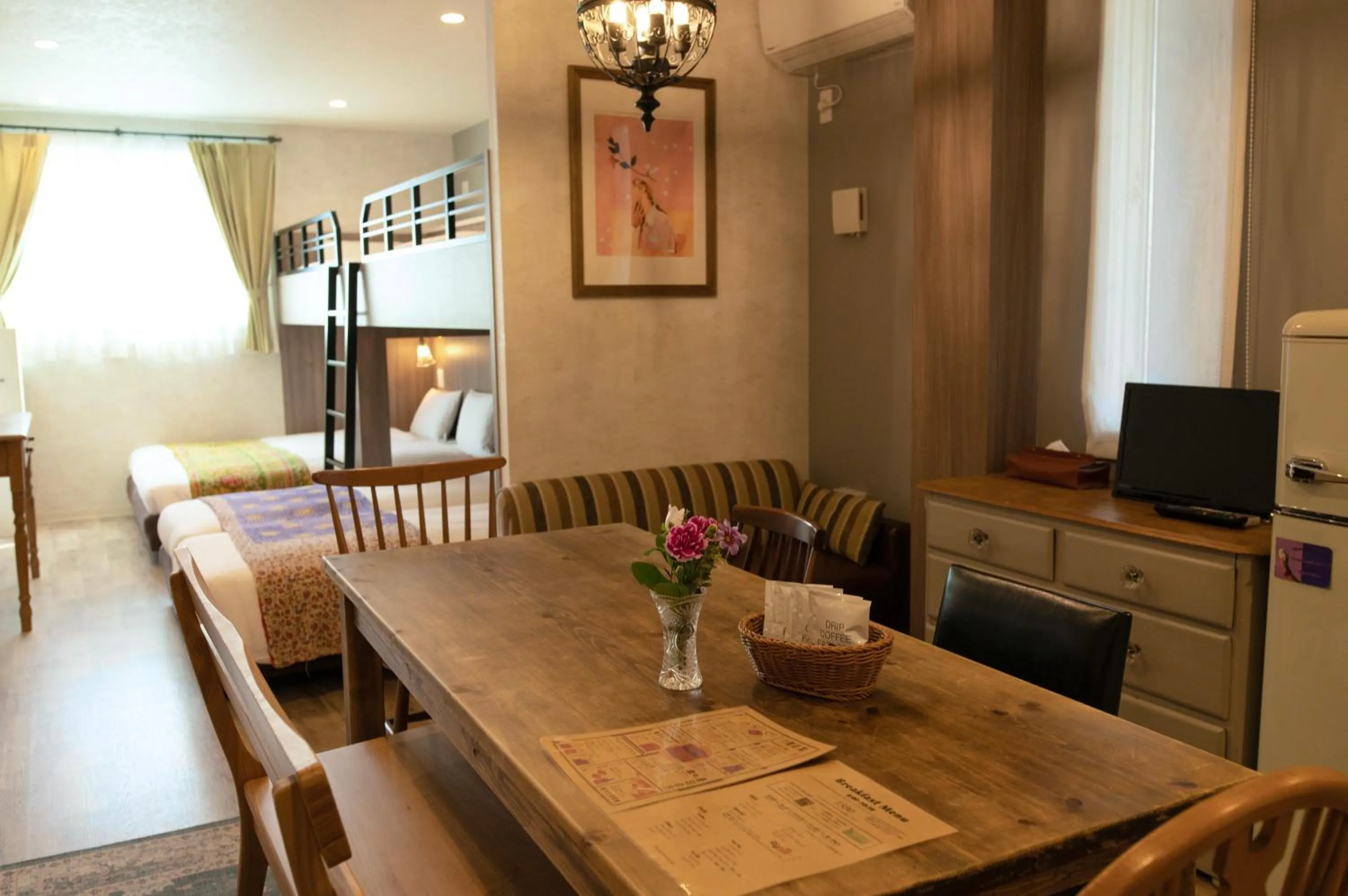 Dining area in 7 Rooms Hotel & Cafe - 30mins from Disneyland