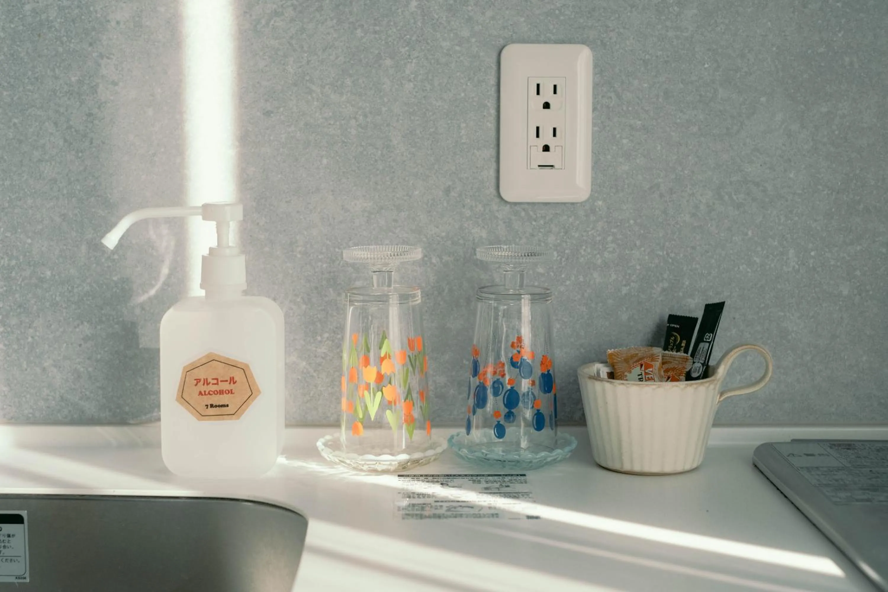 kitchen in 7 Rooms Hotel & Cafe - 30mins from Disneyland