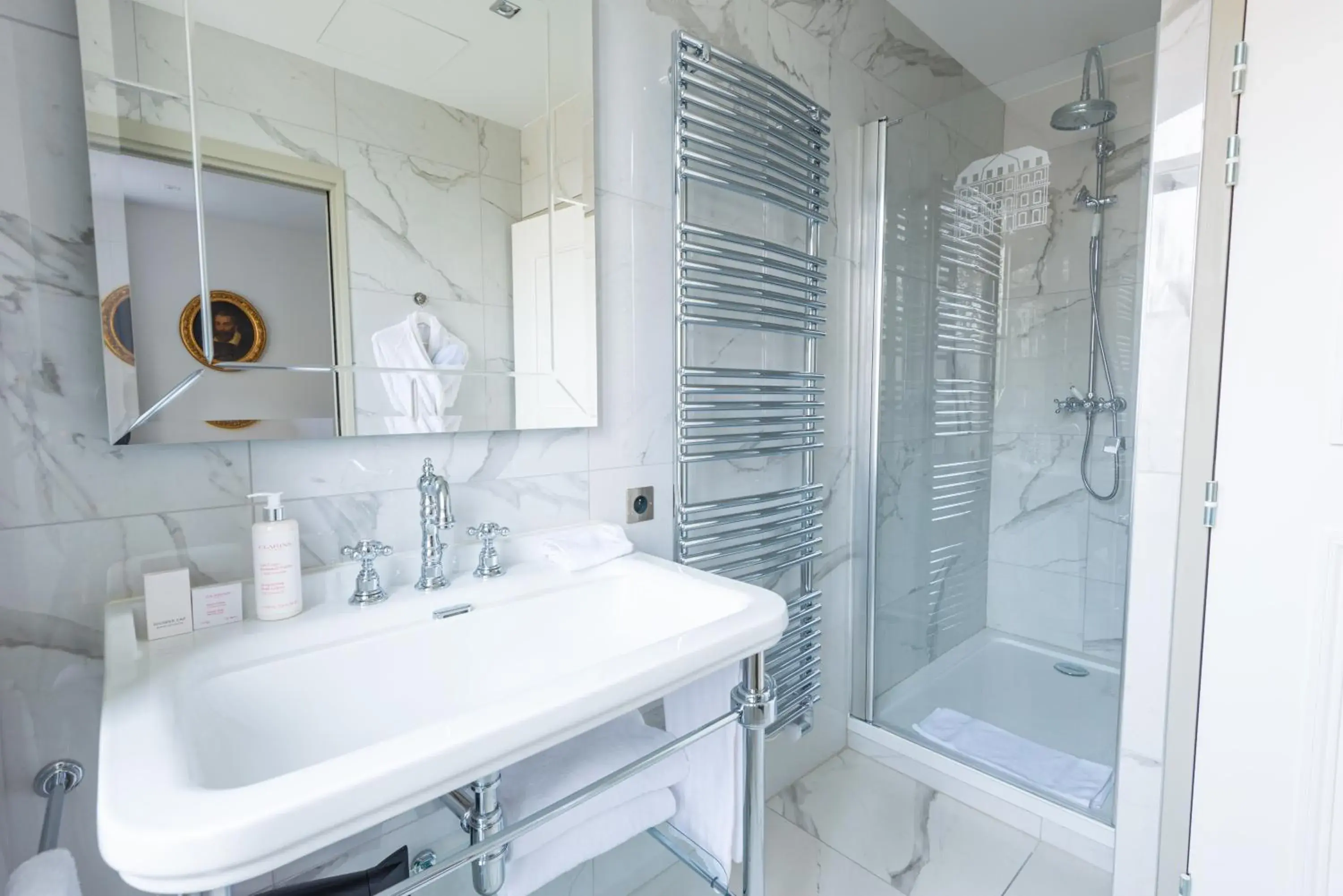 Double Room in Hôtel Mille Pas Double Room in Hôtel Mille Pas