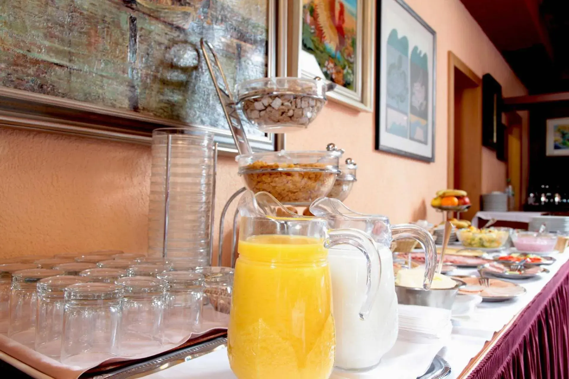 Food and drinks in Hotel Lonac Food and drinks in Hotel Lonac