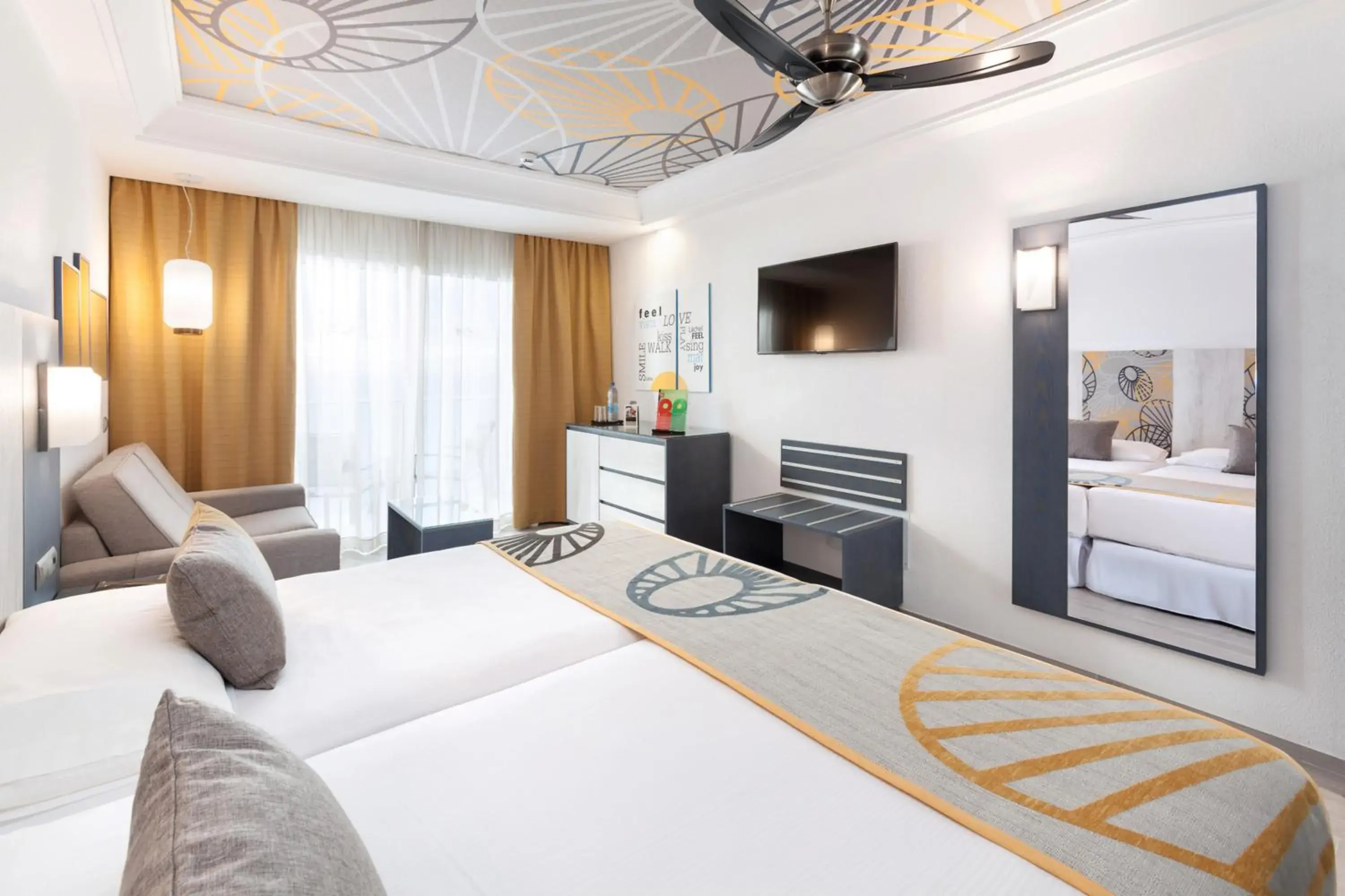 Bed in Hotel Riu Vistamar Gran Canaria - All Inclusive Bed in Hotel Riu Vistamar Gran Canaria - All Inclusive