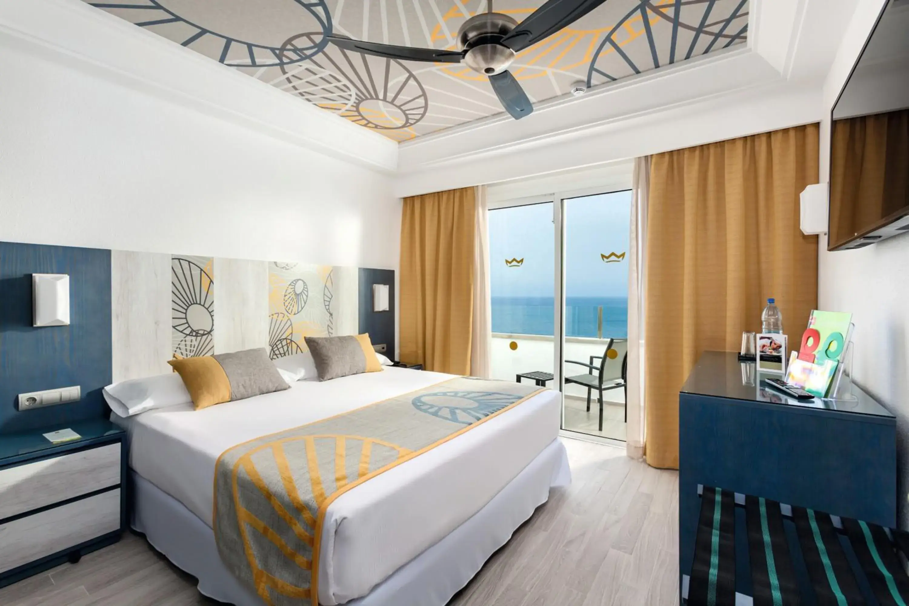 Bed in Hotel Riu Vistamar Gran Canaria - All Inclusive Bed in Hotel Riu Vistamar Gran Canaria - All Inclusive