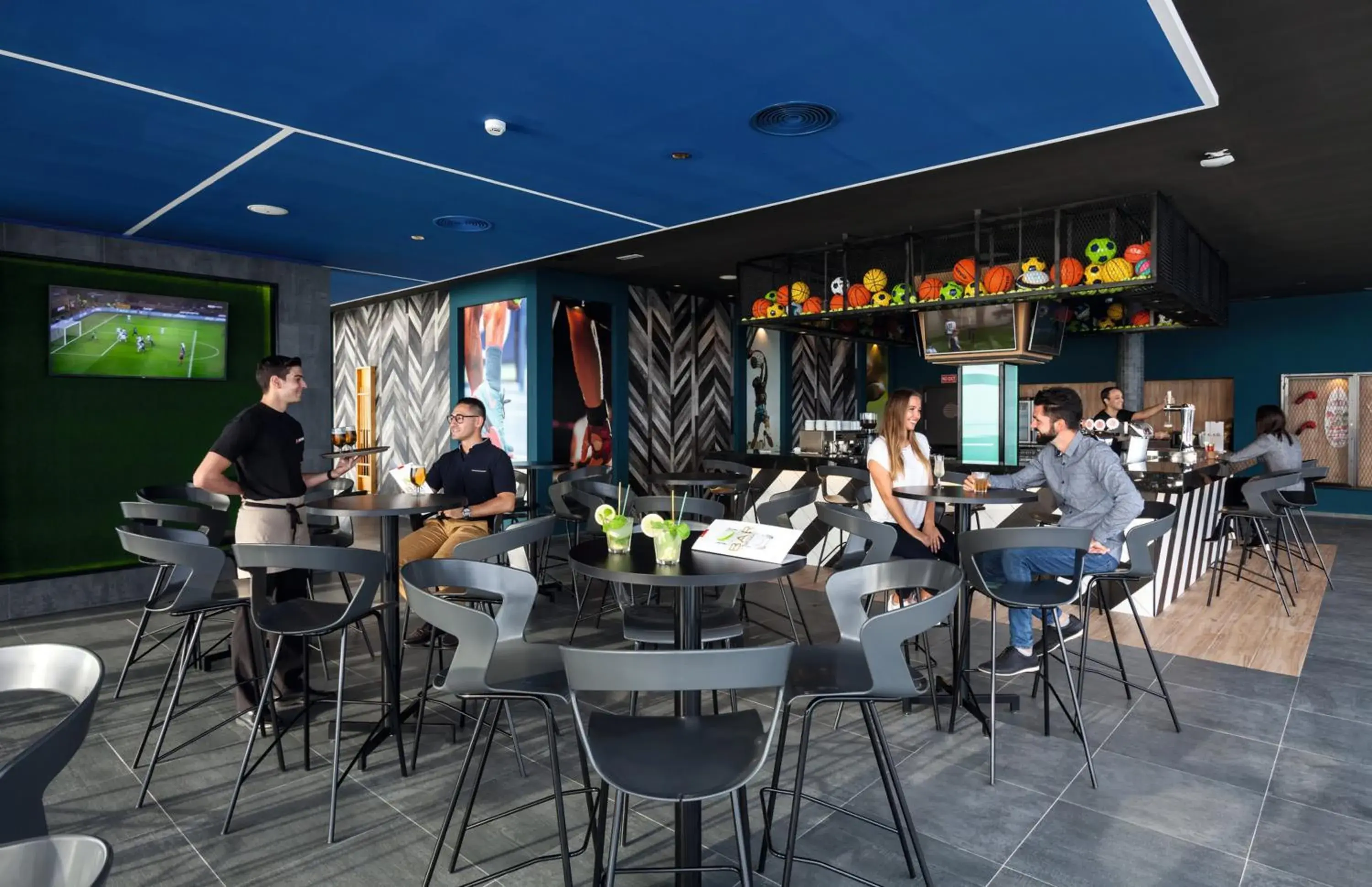 Lounge or bar in Hotel Riu Vistamar Gran Canaria - All Inclusive Lounge or bar in Hotel Riu Vistamar Gran Canaria - All Inclusive