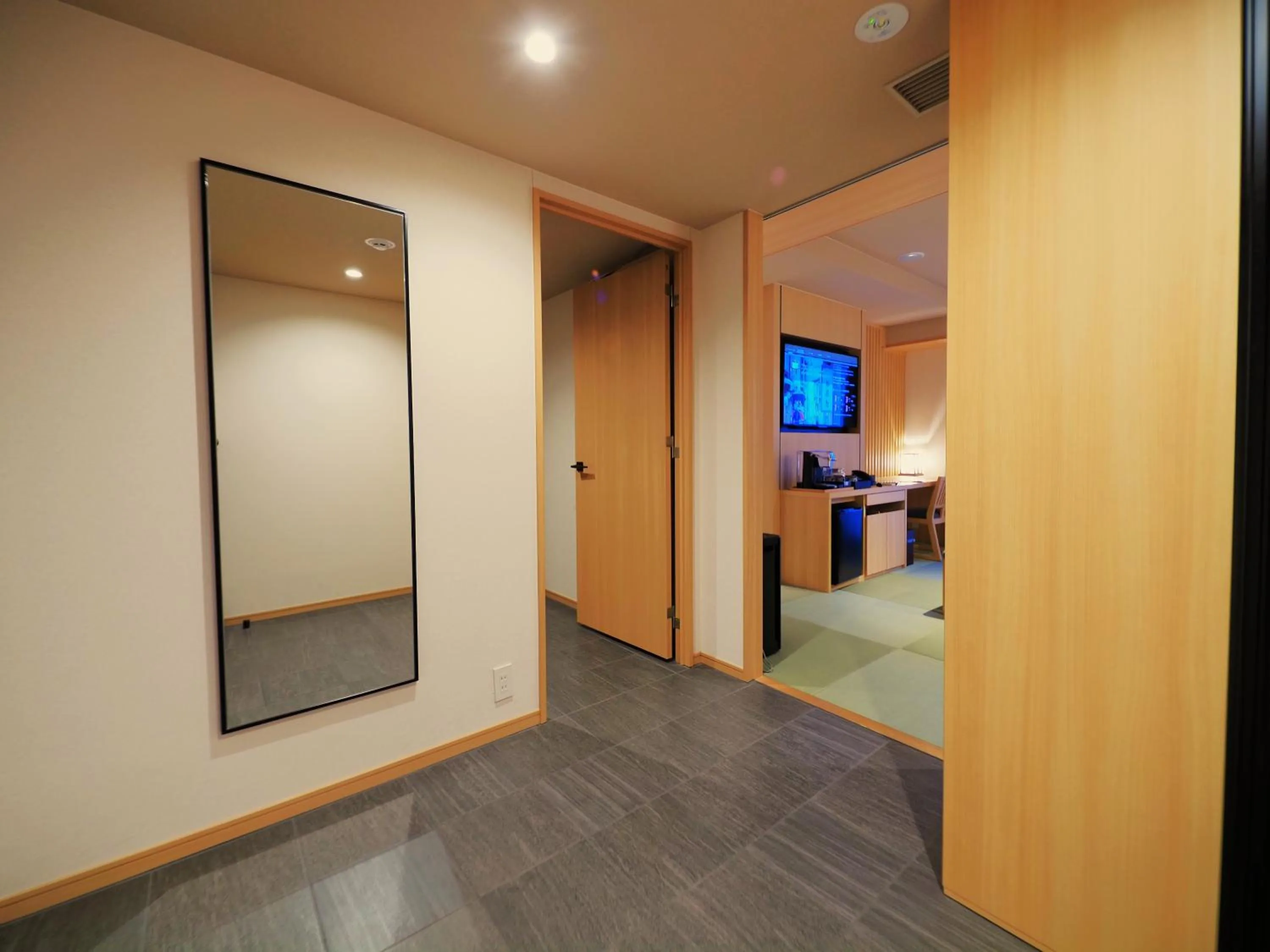 Photo of the whole room in Henn na Hotel Premier Kyoto Gojo Karasuma -Formerly Watermark Hotel Kyoto-
