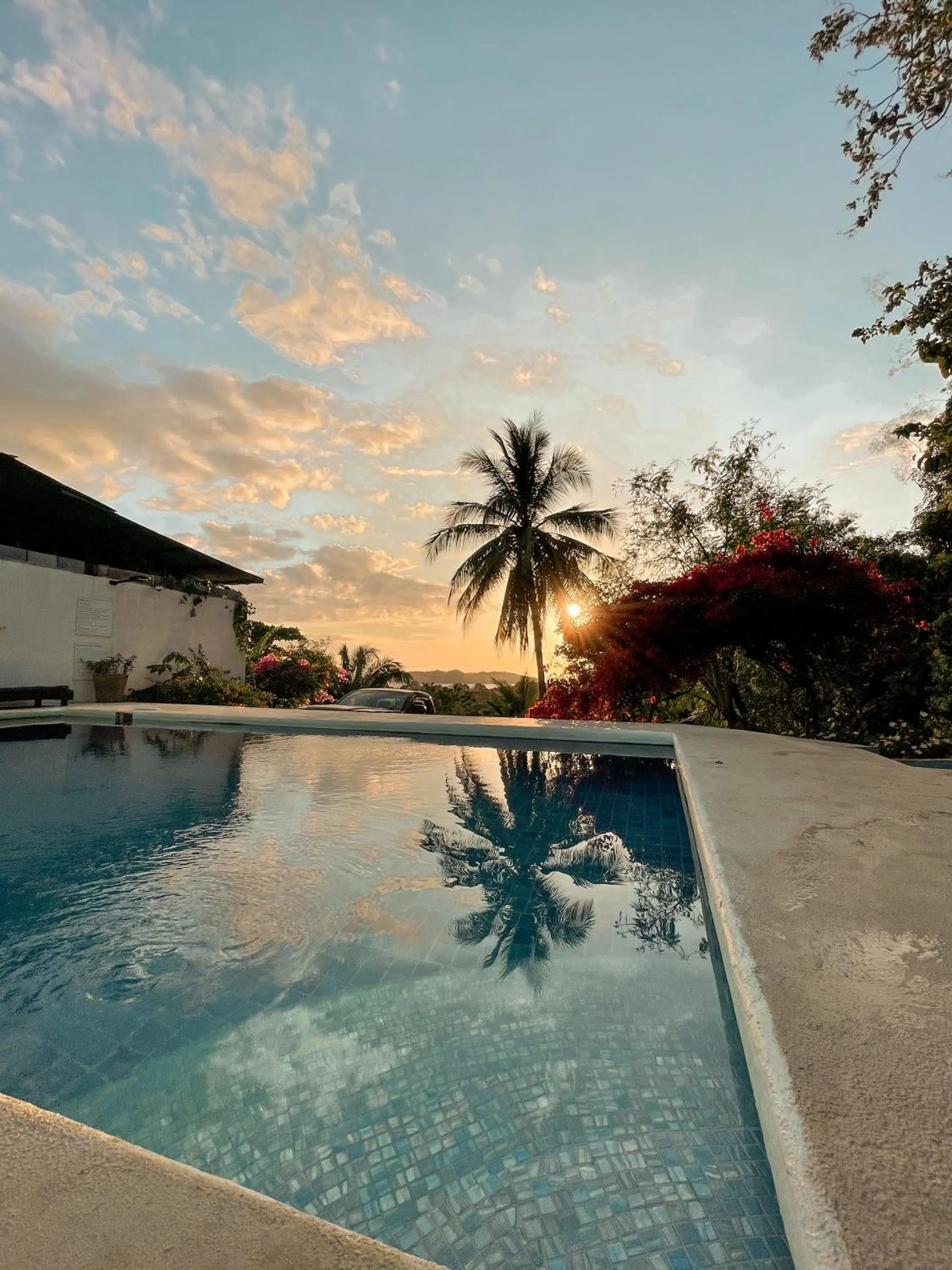 Property building in Hotel Sol y Mar