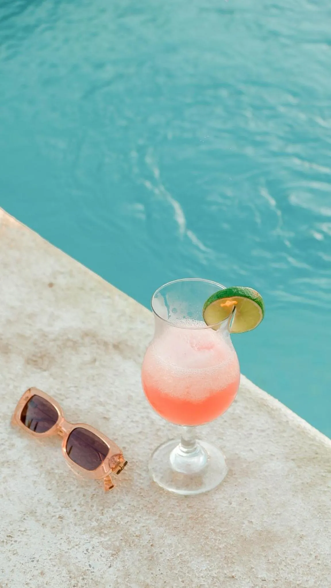 Swimming pool in Hotel Sol y Mar