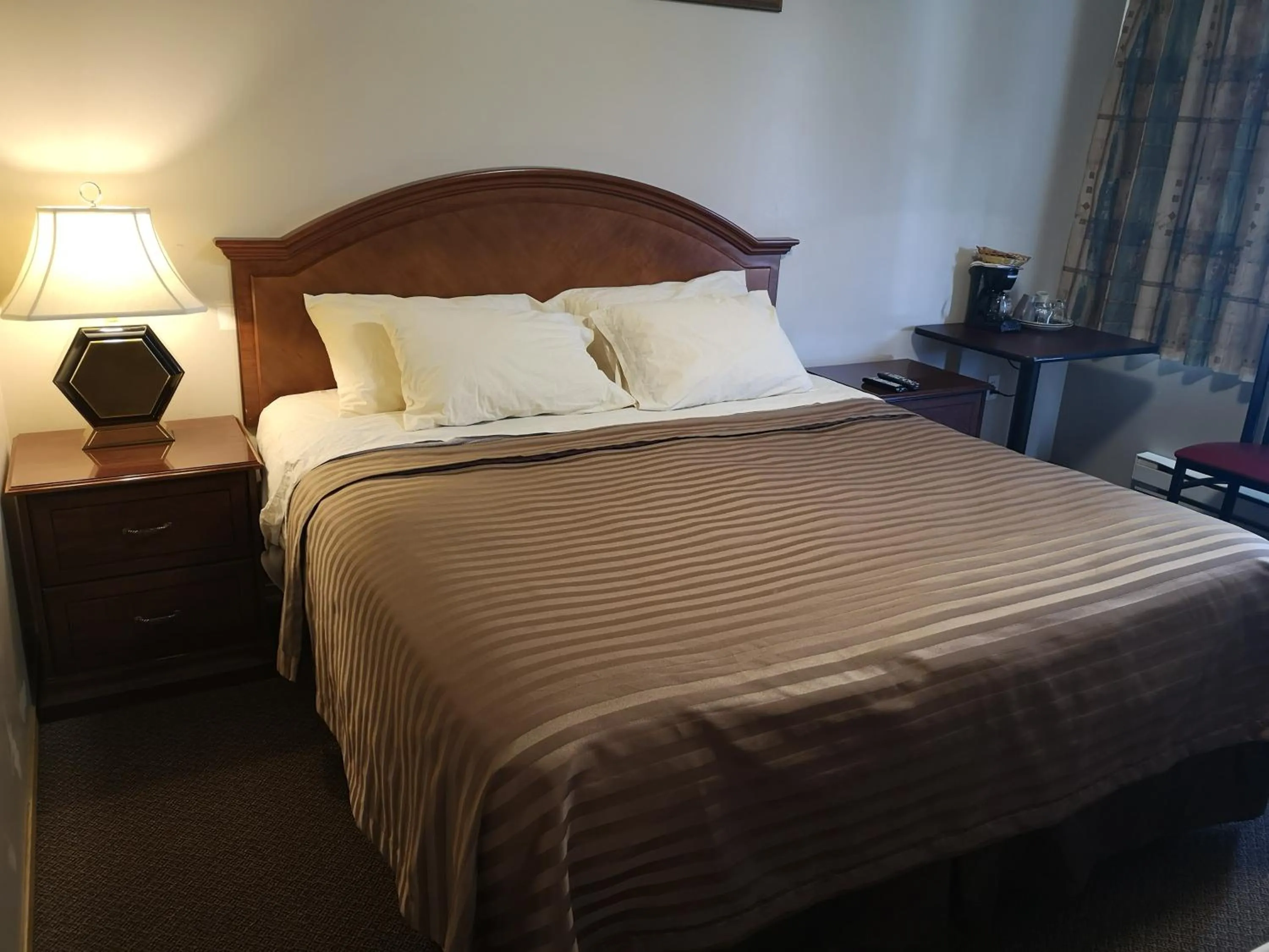 bunk bed in Ranchland Villa Motel