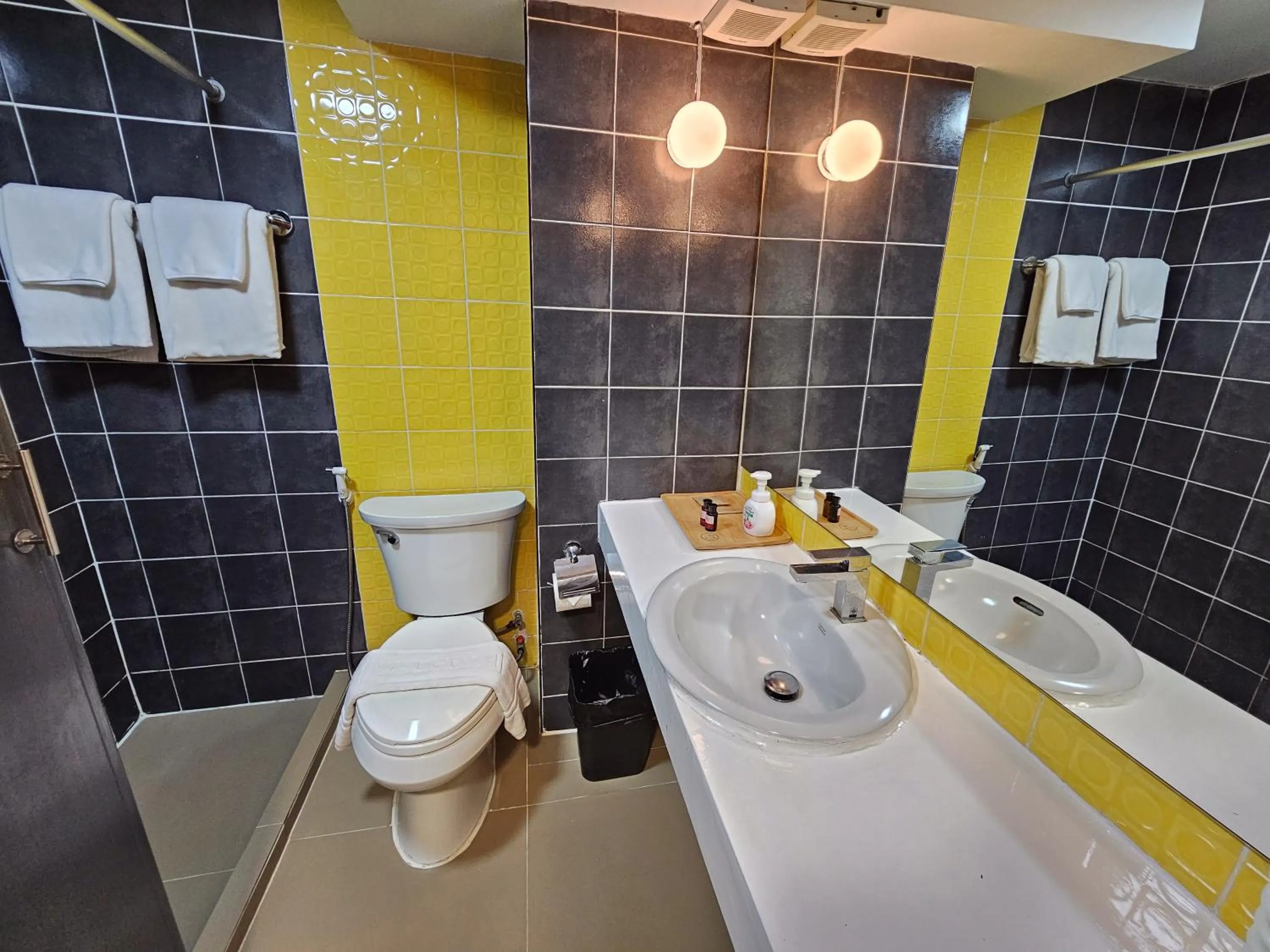 Bathroom in R1 Nimman Hotel Chiangmai