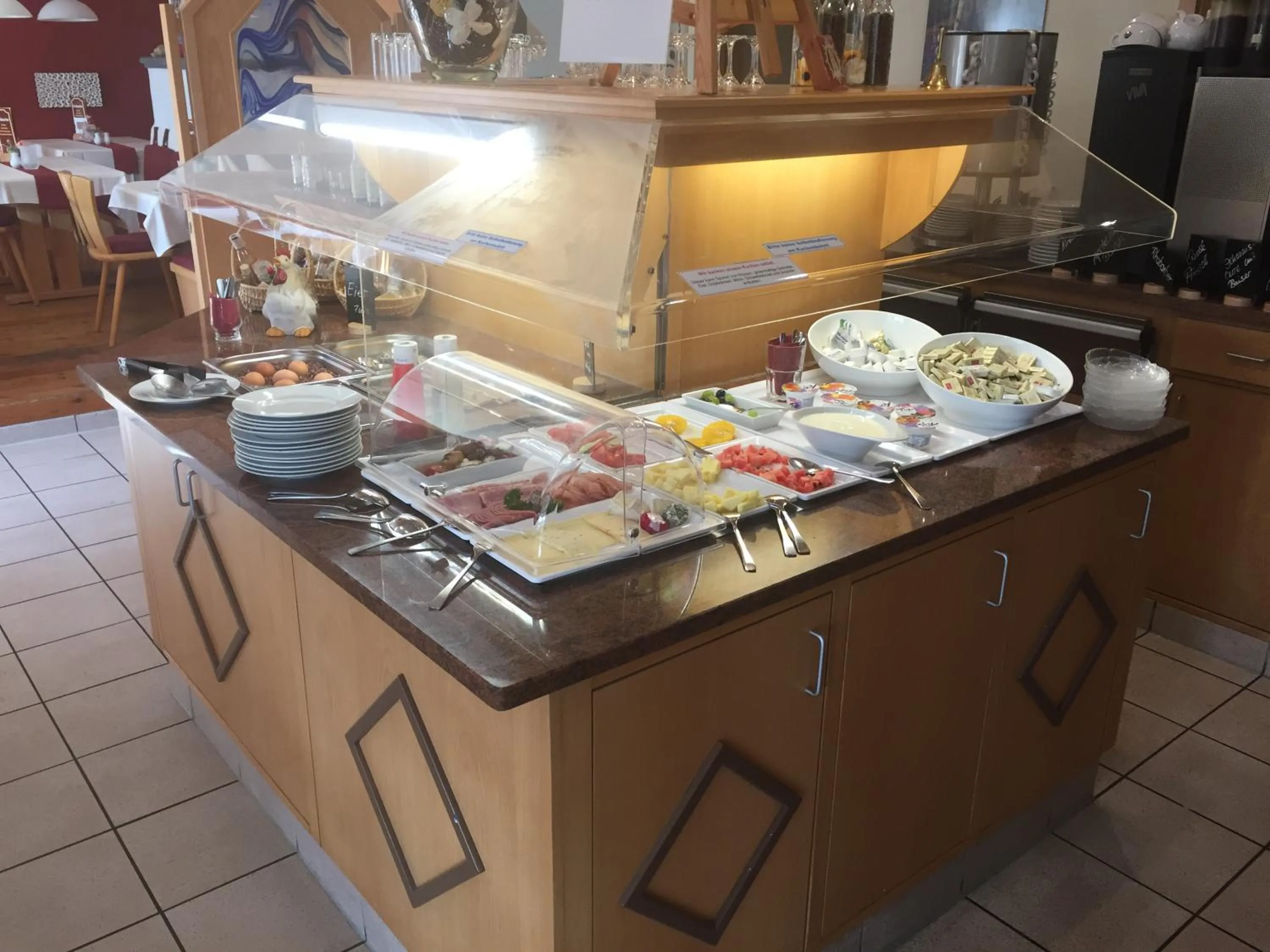 Breakfast in WAGNERS Seehotel Schleusingen