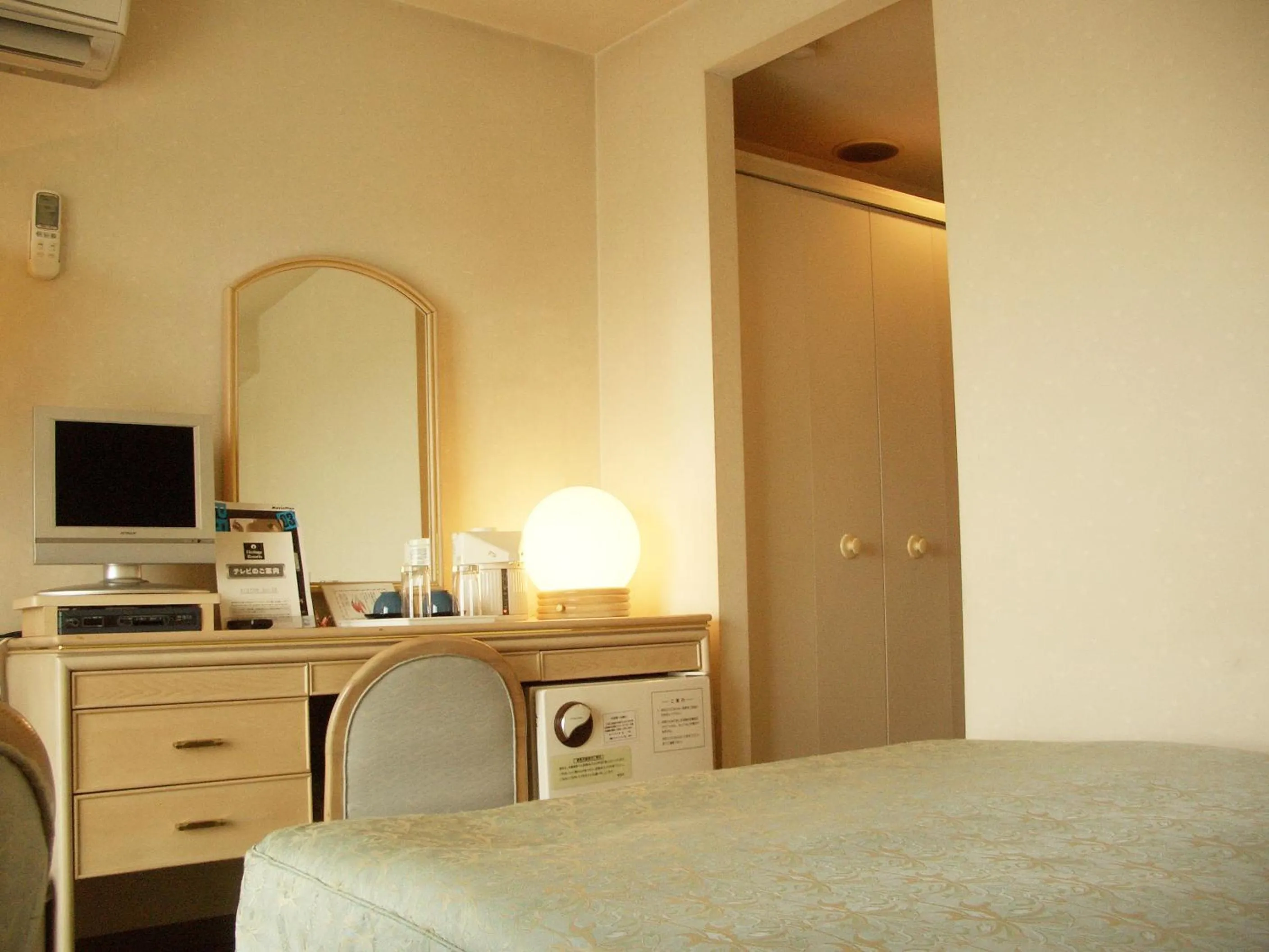 Photo of the whole room, Bed in Hotel Heritage