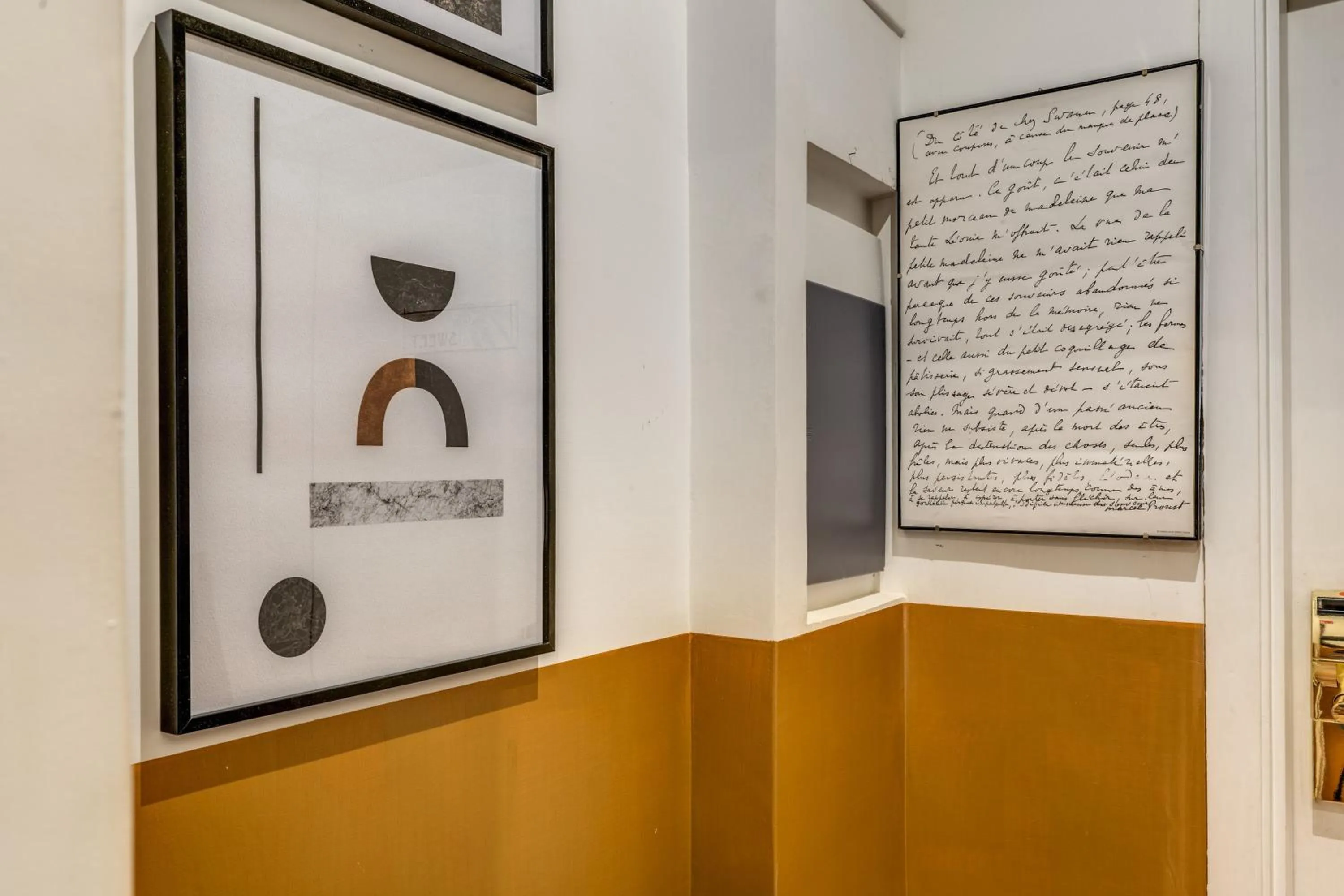 Logo/Certificate/Sign in Baboon Room