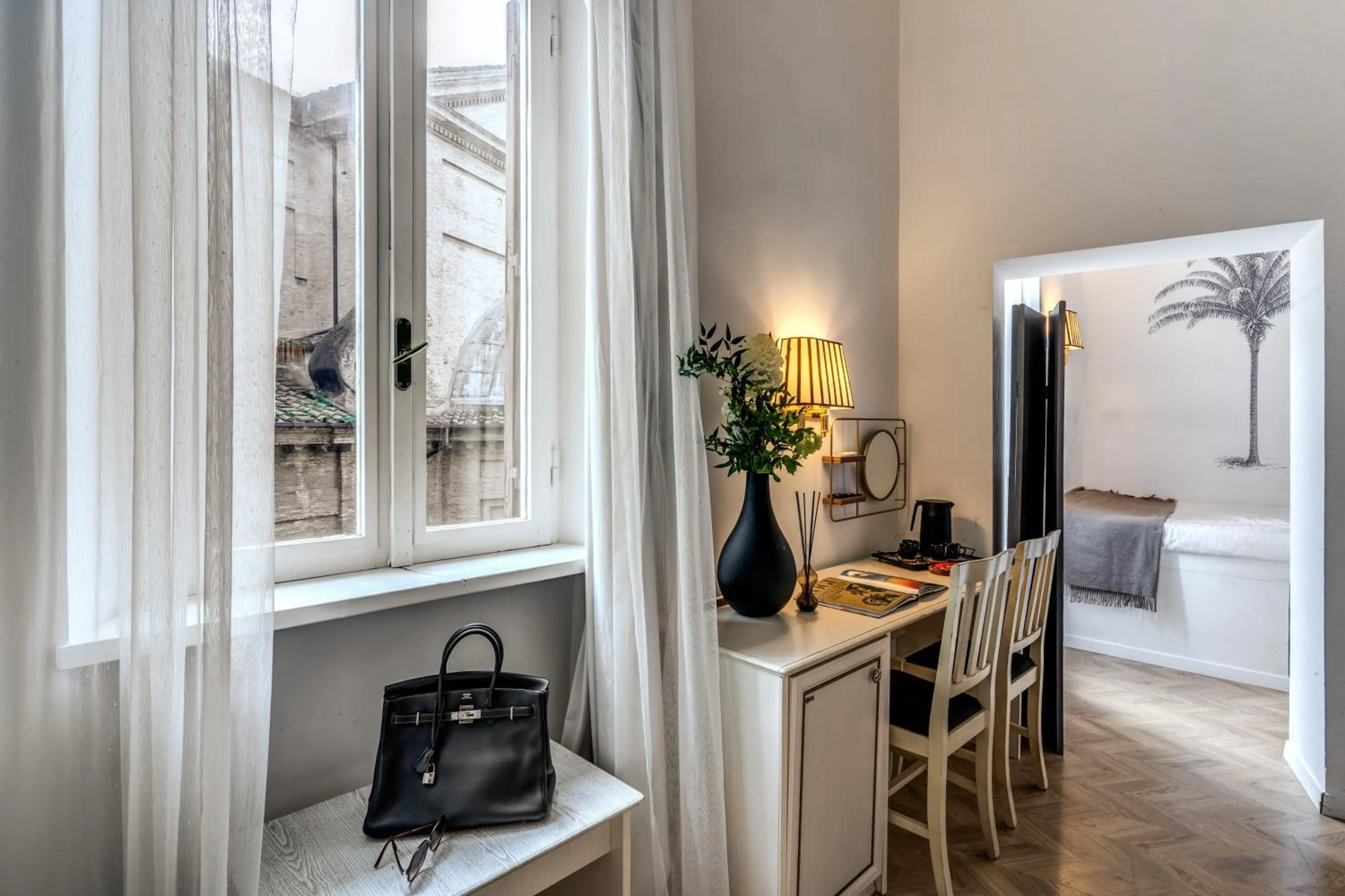 Photo of the whole room, Bed in Baboon Room