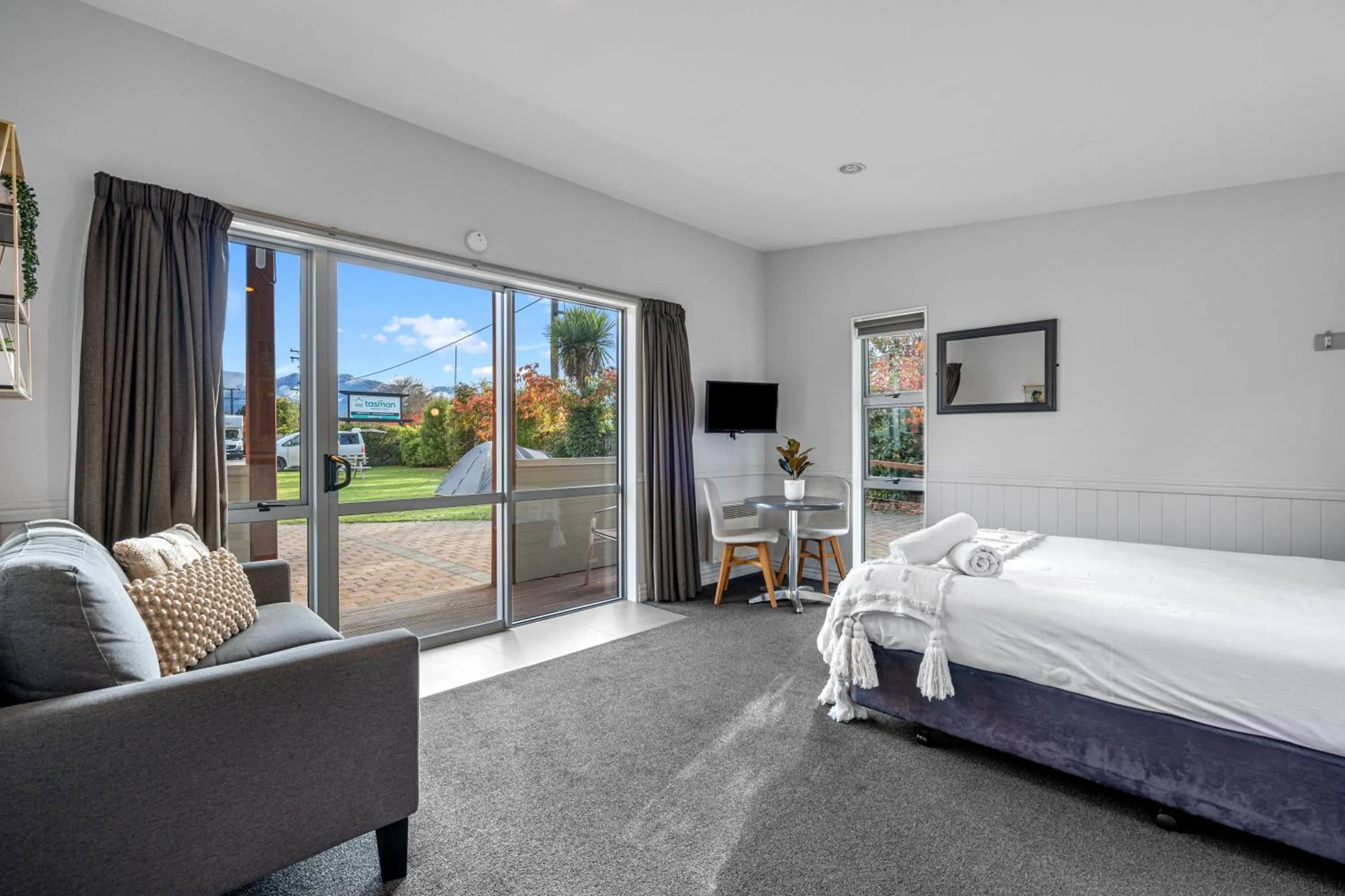 Bed in Tasman Holiday Parks - Te Anau