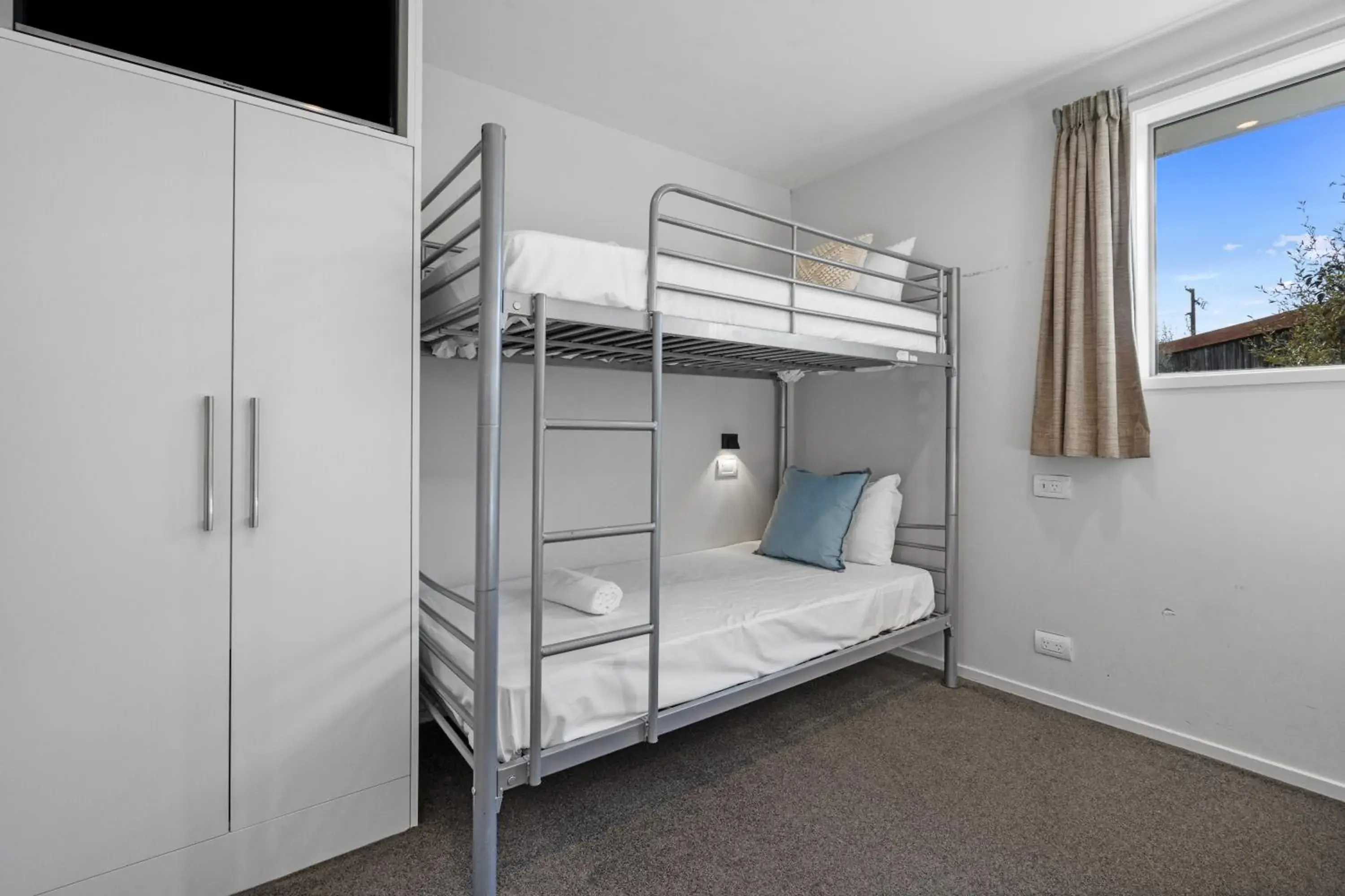 Bedroom, Bed in Tasman Holiday Parks - Te Anau Bedroom, Bed in Tasman Holiday Parks - Te Anau