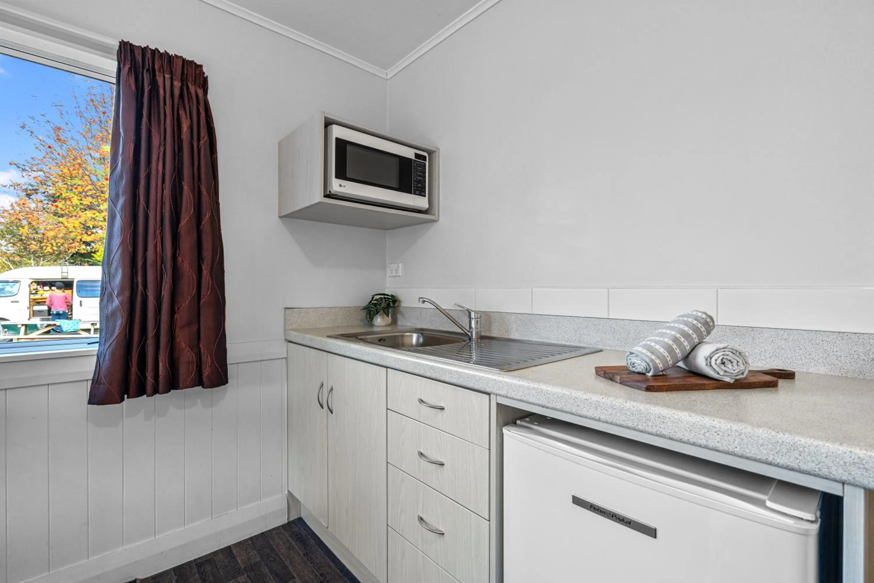 Kitchen or kitchenette in Tasman Holiday Parks - Te Anau