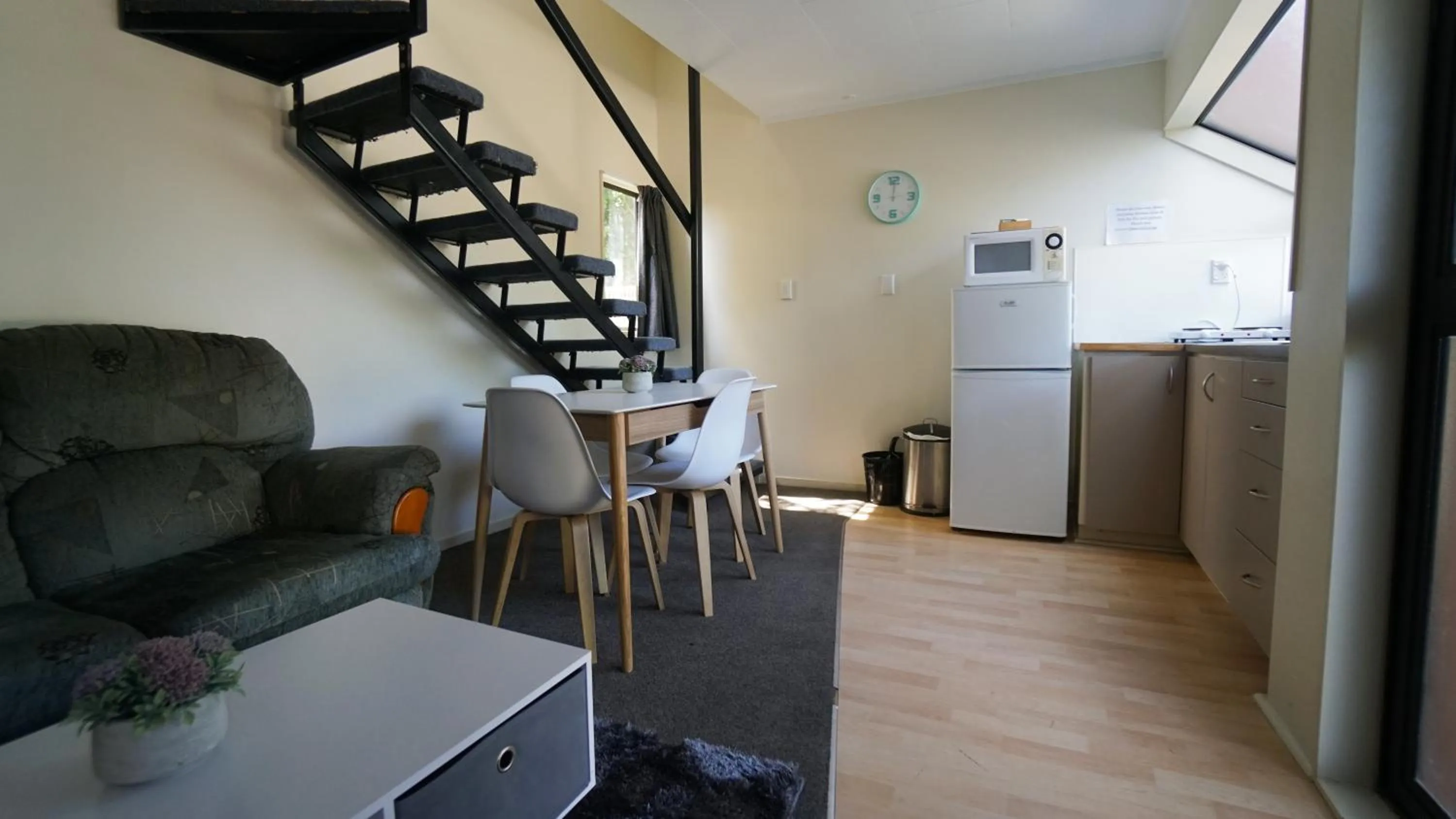 Living room in Whangarei Central Holiday Park