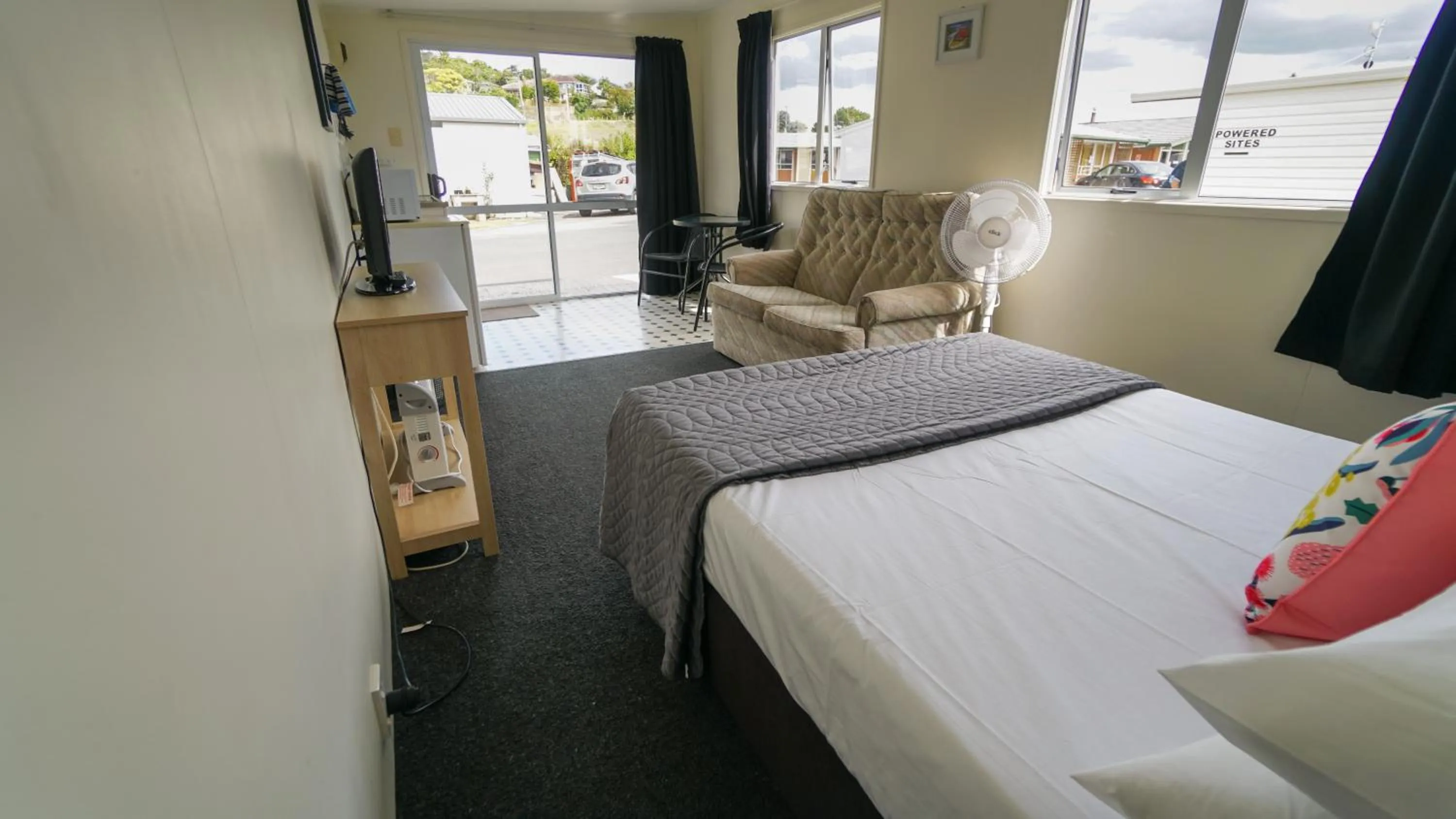Bed in Whangarei Central Holiday Park