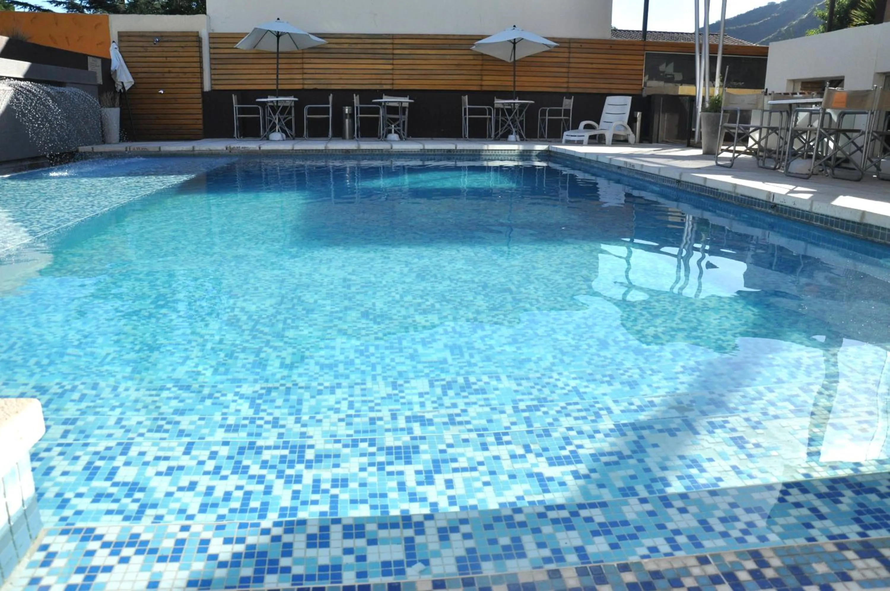 Swimming pool in Piazza Hotel