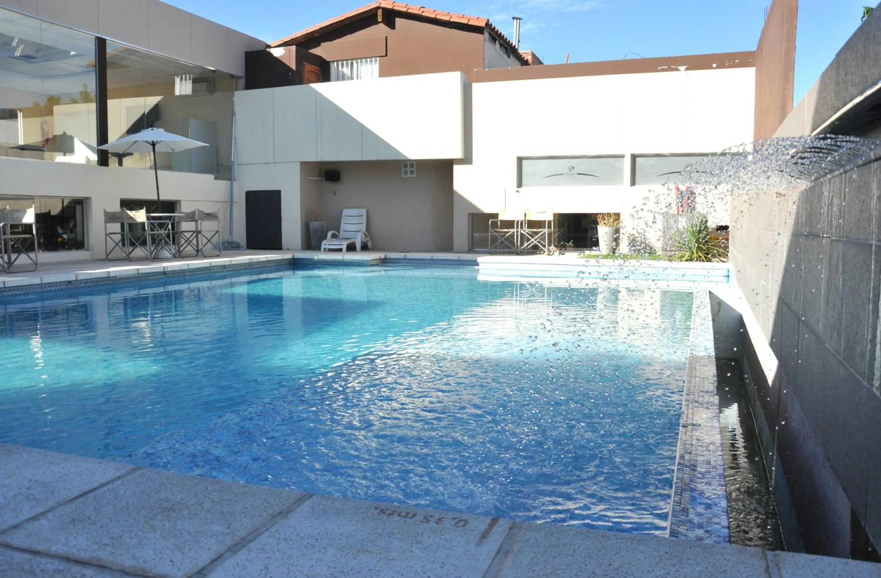 Swimming pool in Piazza Hotel