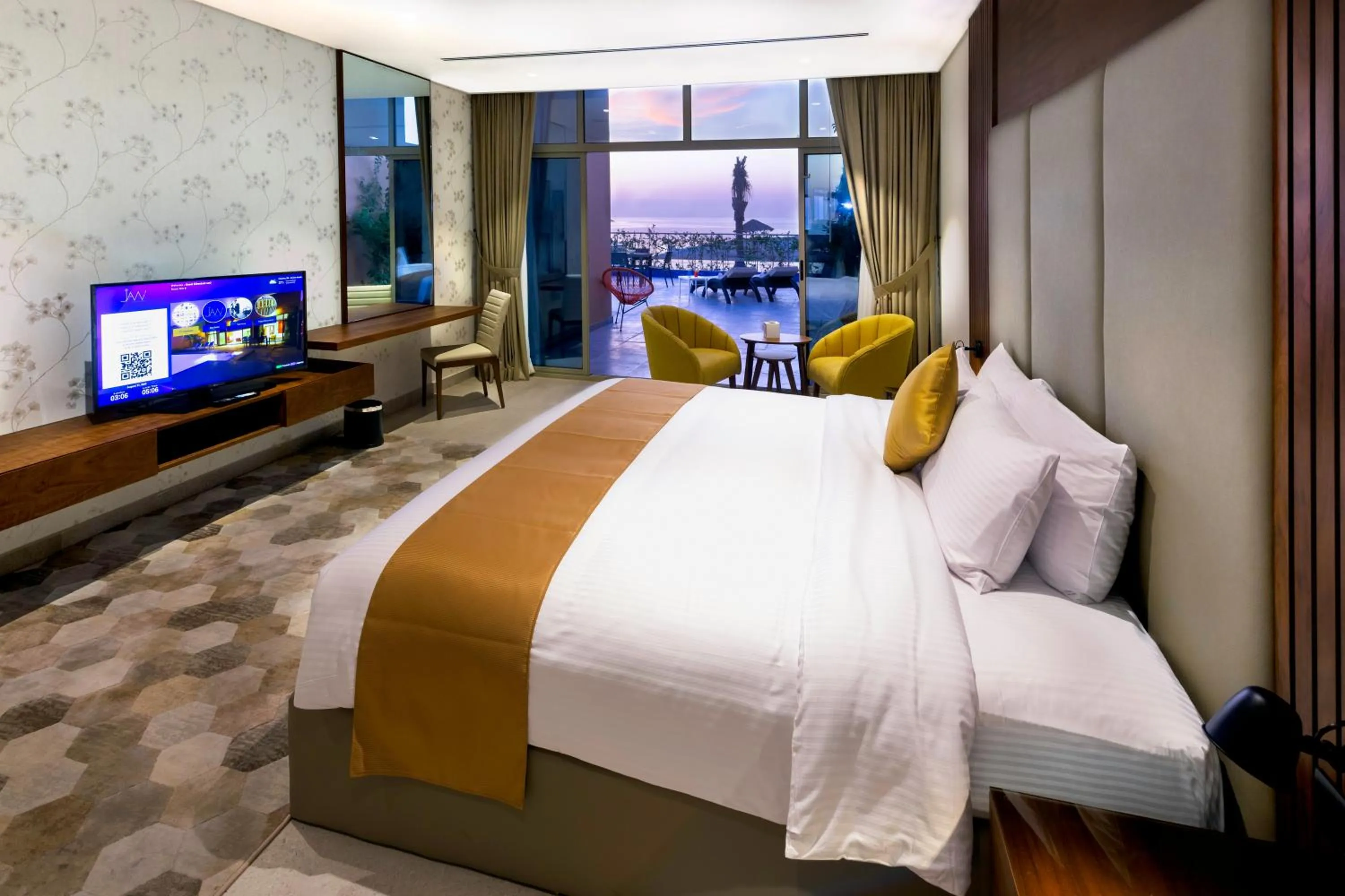 Pool view, Bed in Jaw Resort & Spa