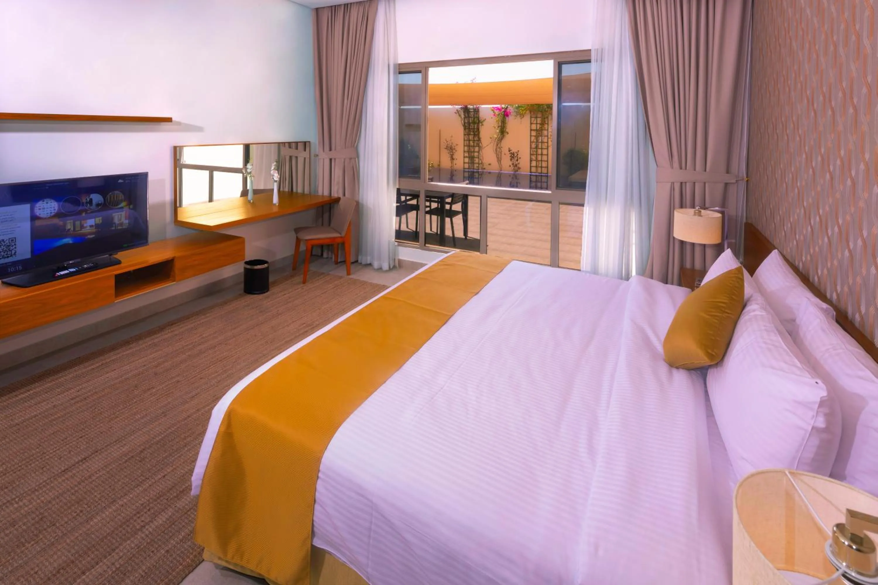 Pool view, Bed in Jaw Resort & Spa