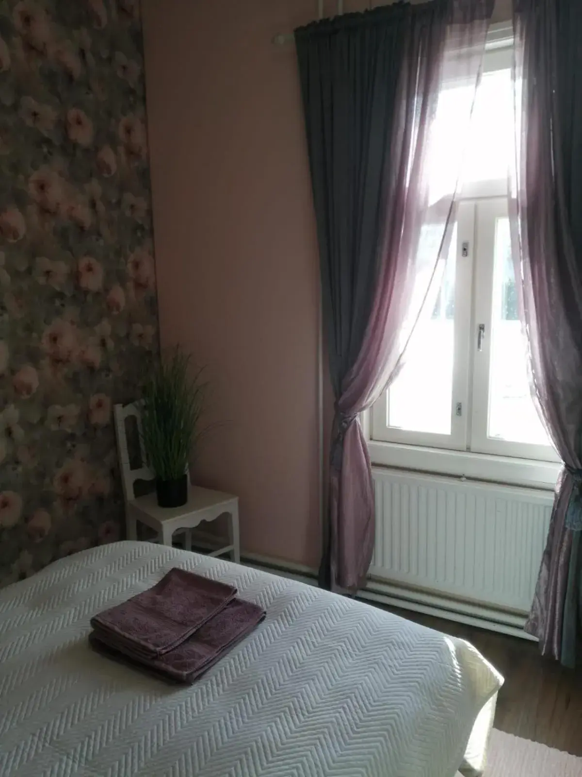 Standard Single Room with Shared Bathroom - single occupancy in Kartanomajoitus Sofia & Angelique Standard Single Room with Shared Bathroom - single occupancy in Kartanomajoitus Sofia & Angelique