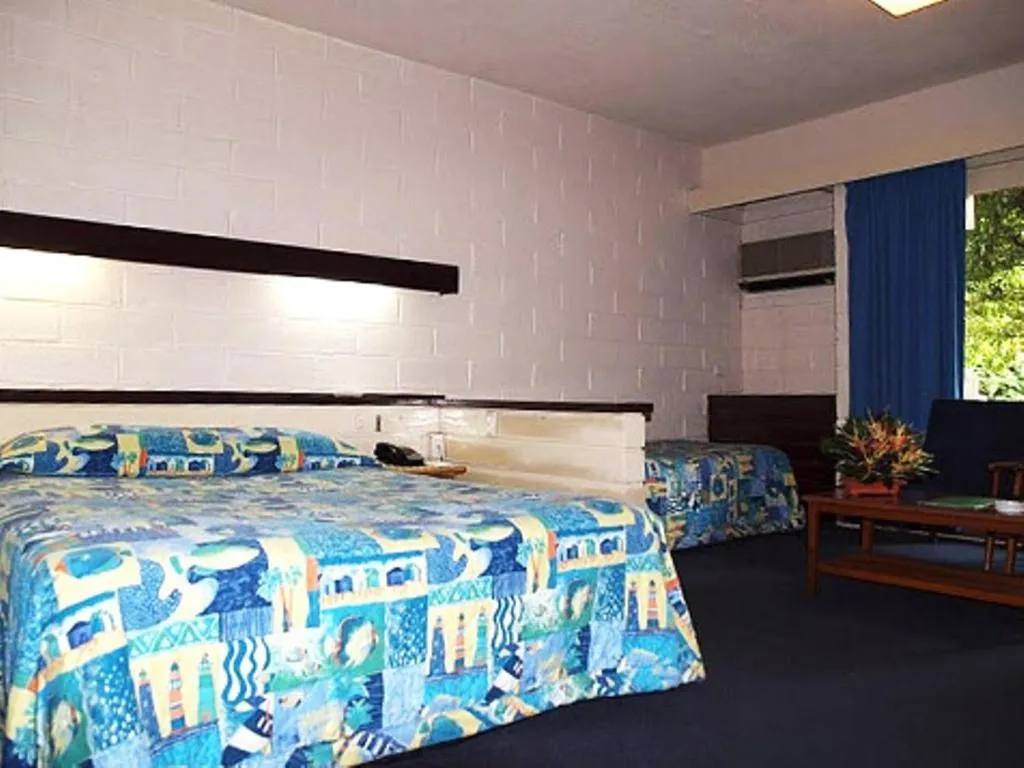 Bed in Solomon Kitano Mendana Hotel