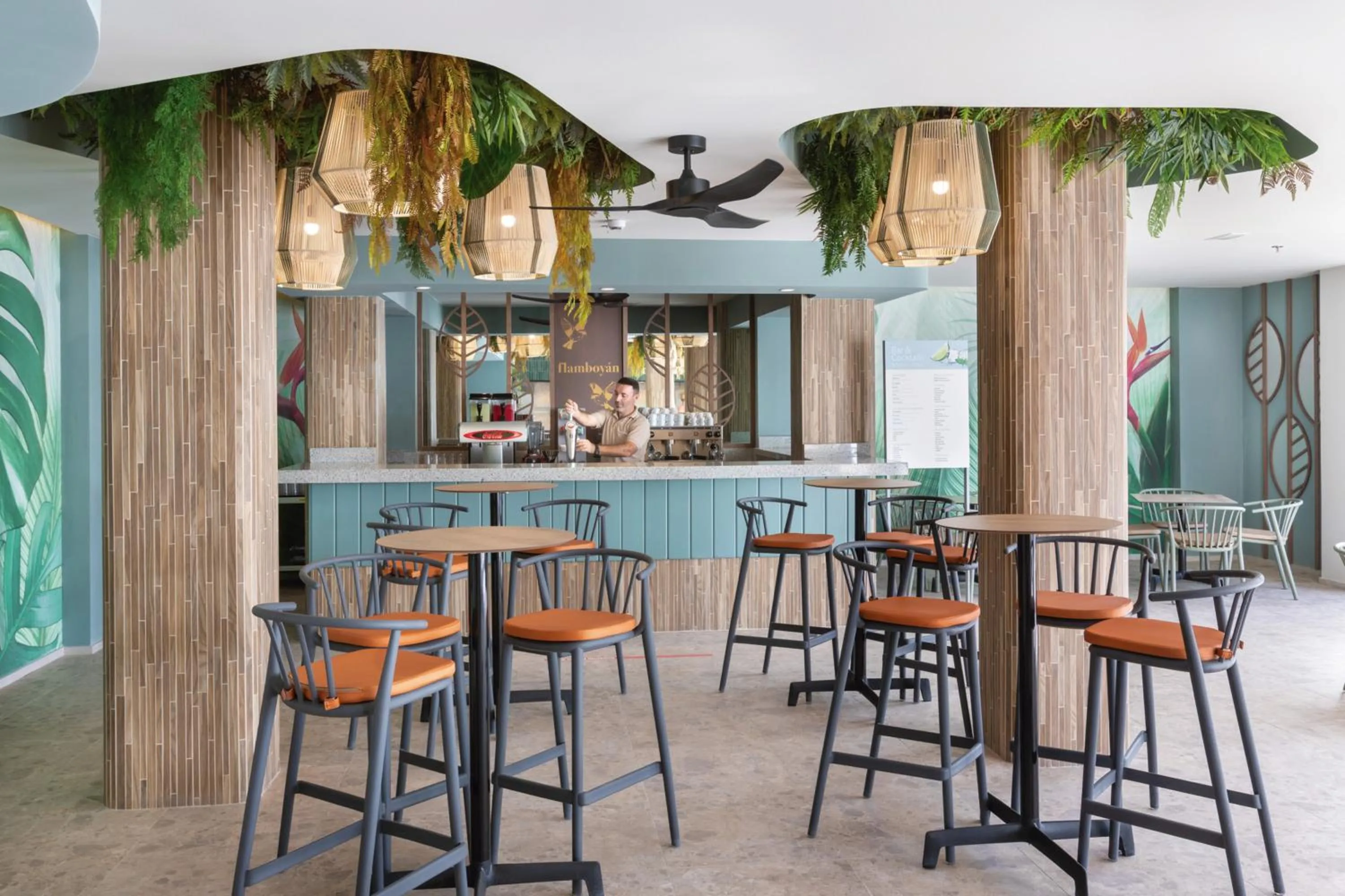 Lounge or bar in Hotel Riu Paraiso Lanzarote - All Inclusive