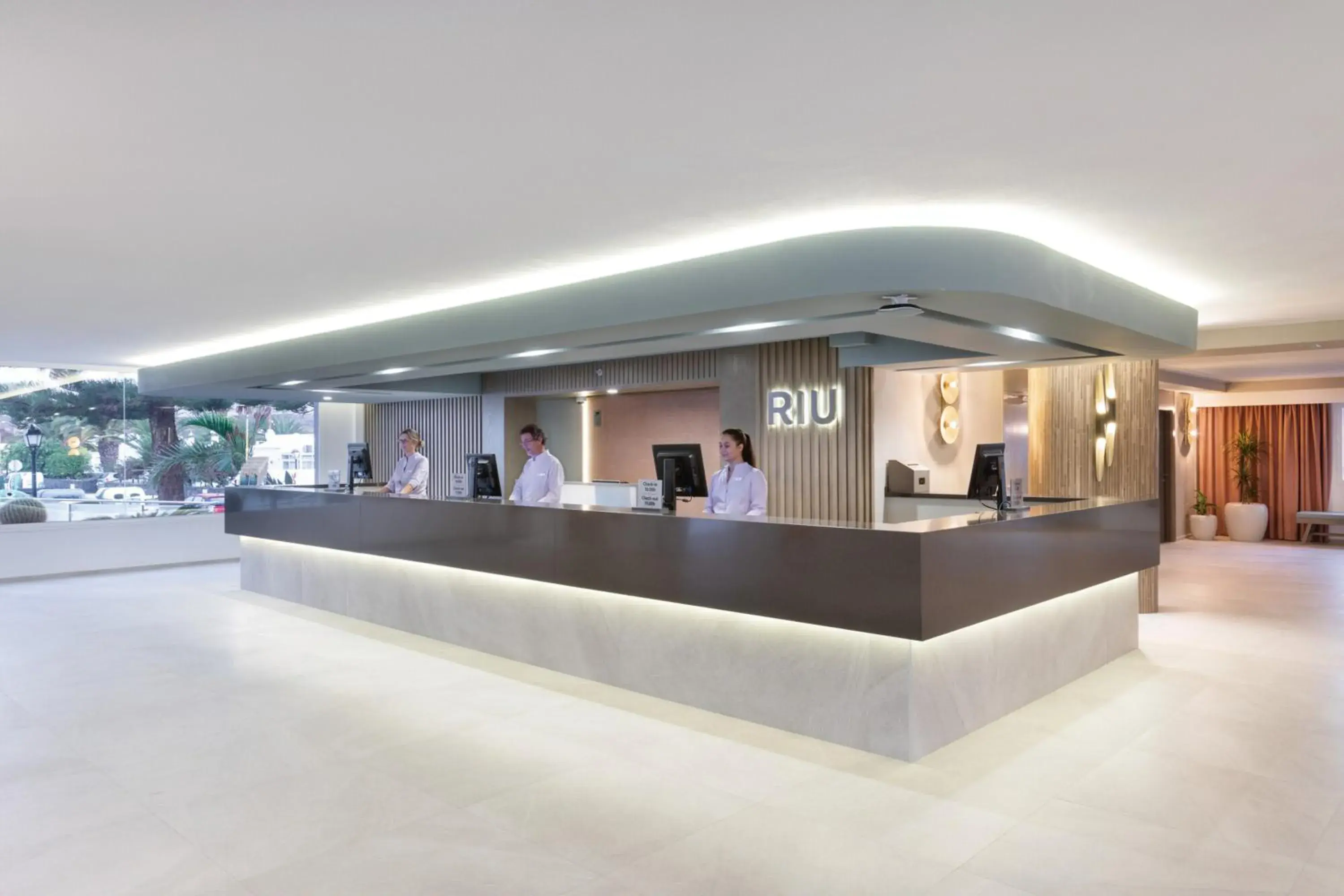 Lobby or reception in Hotel Riu Paraiso Lanzarote - All Inclusive Lobby or reception in Hotel Riu Paraiso Lanzarote - All Inclusive