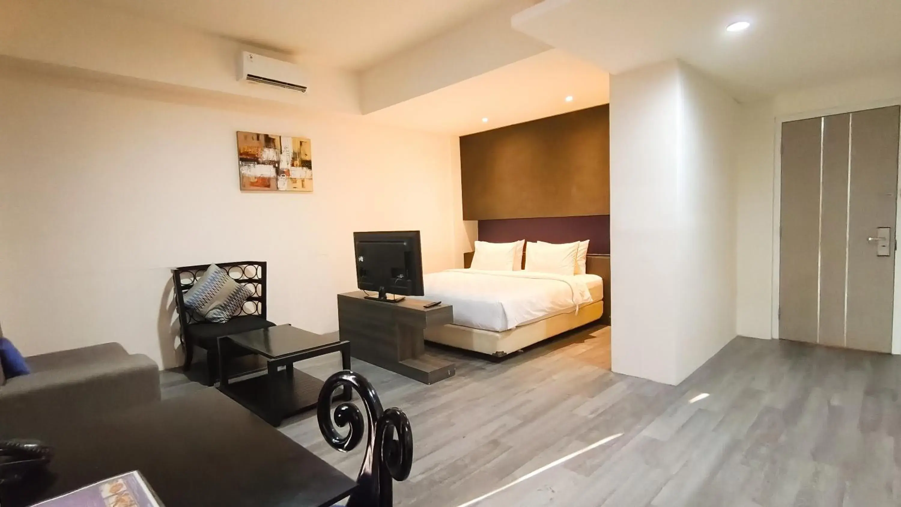 Bedroom, Bed in Yasmin Hotel Karawaci Bedroom, Bed in Yasmin Hotel Karawaci