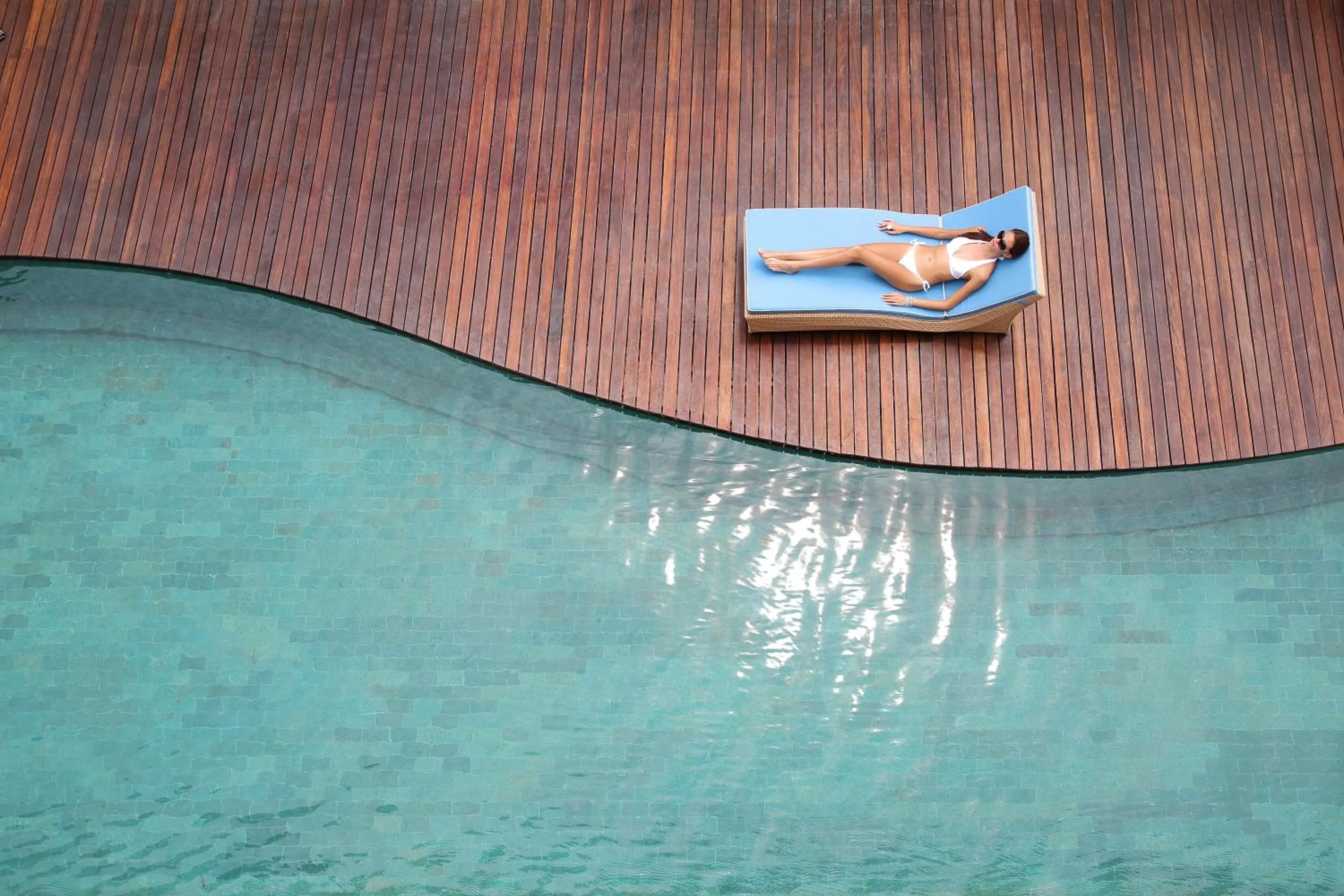 Swimming pool in Ossotel Legian