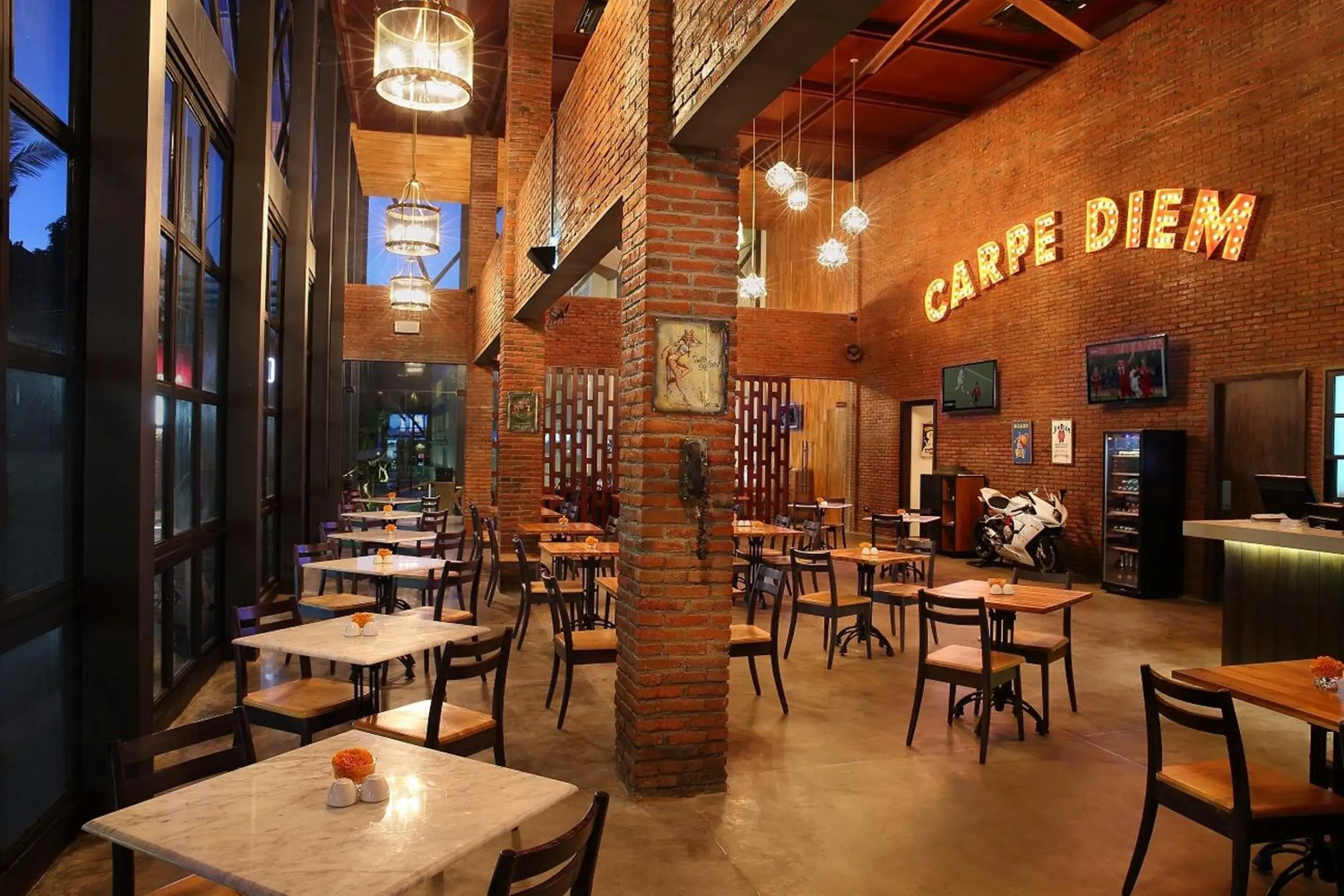 Restaurant/places to eat in Ossotel Legian Restaurant/places to eat in Ossotel Legian