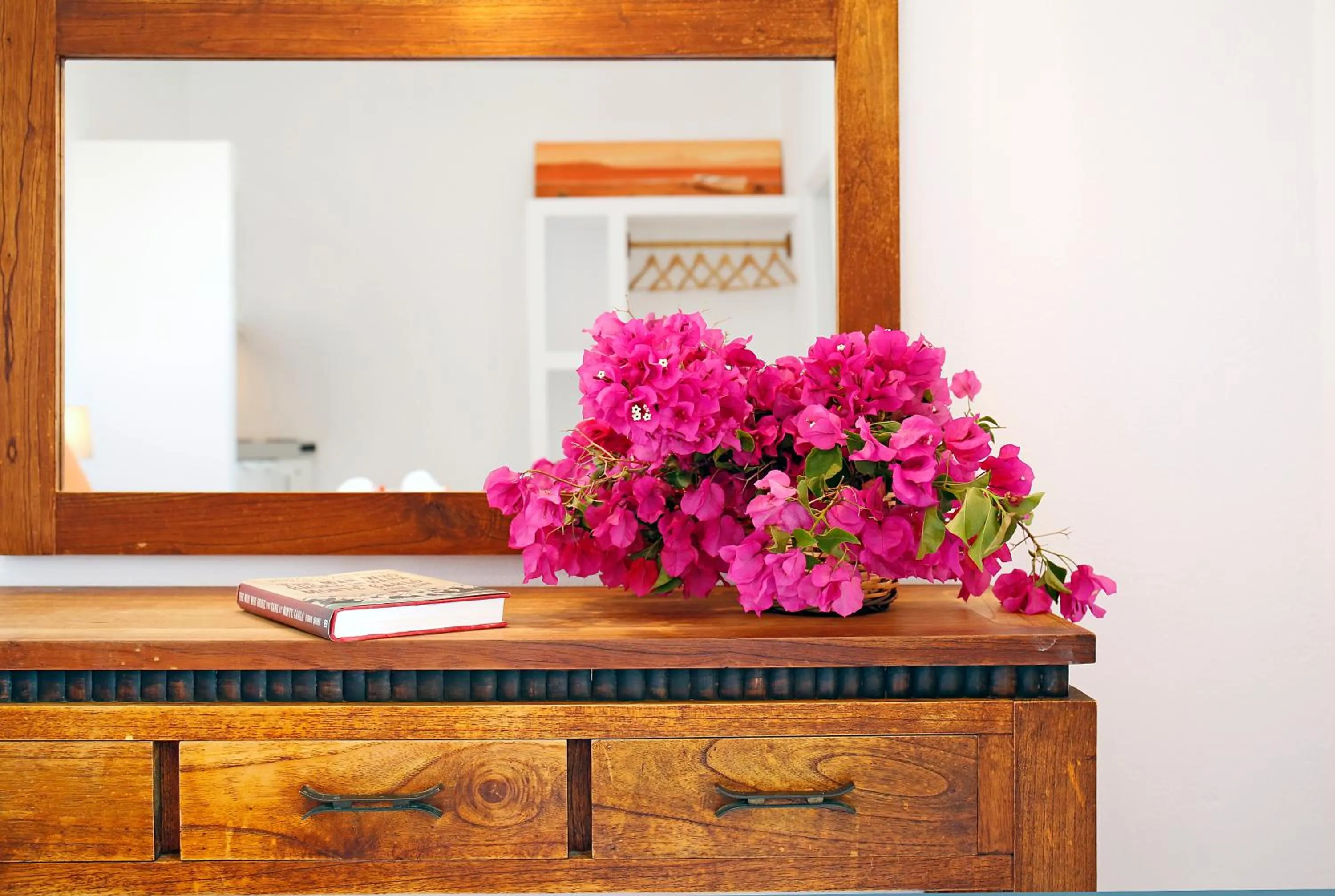 Decorative detail in Agistri Apartments