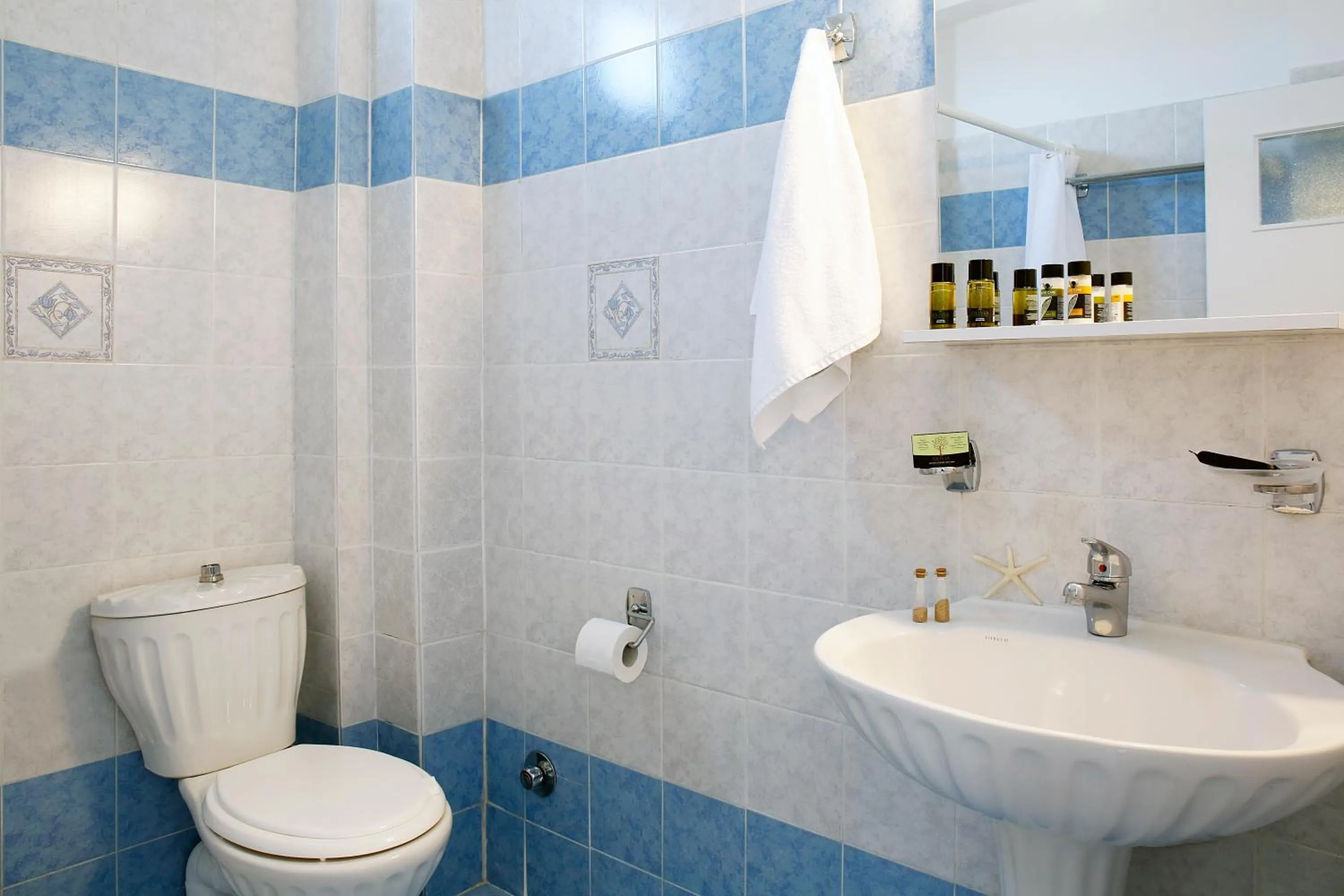 Bathroom in Agistri Apartments